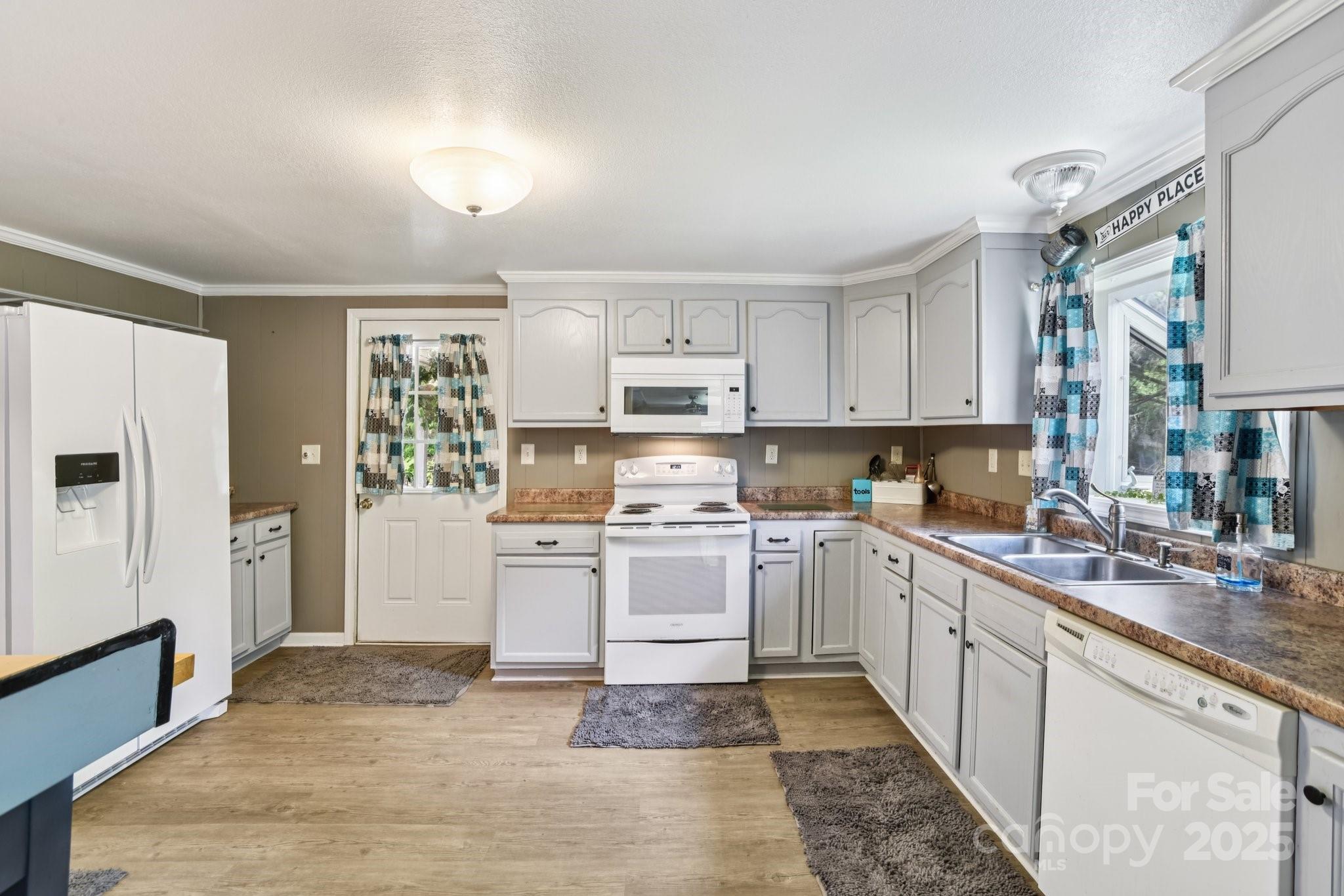 19 Lockman Road — Maggie Valley