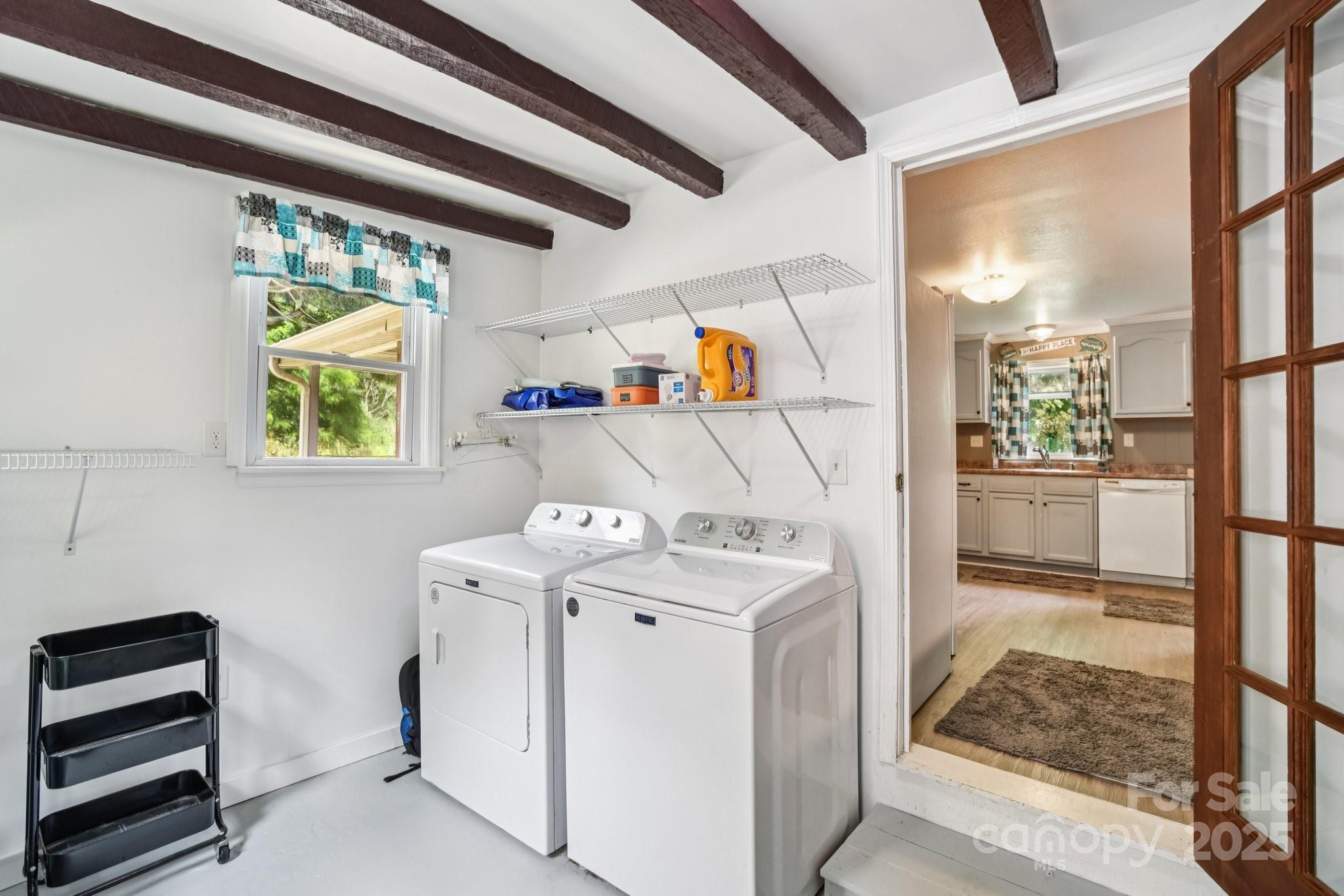 19 Lockman Road — Maggie Valley