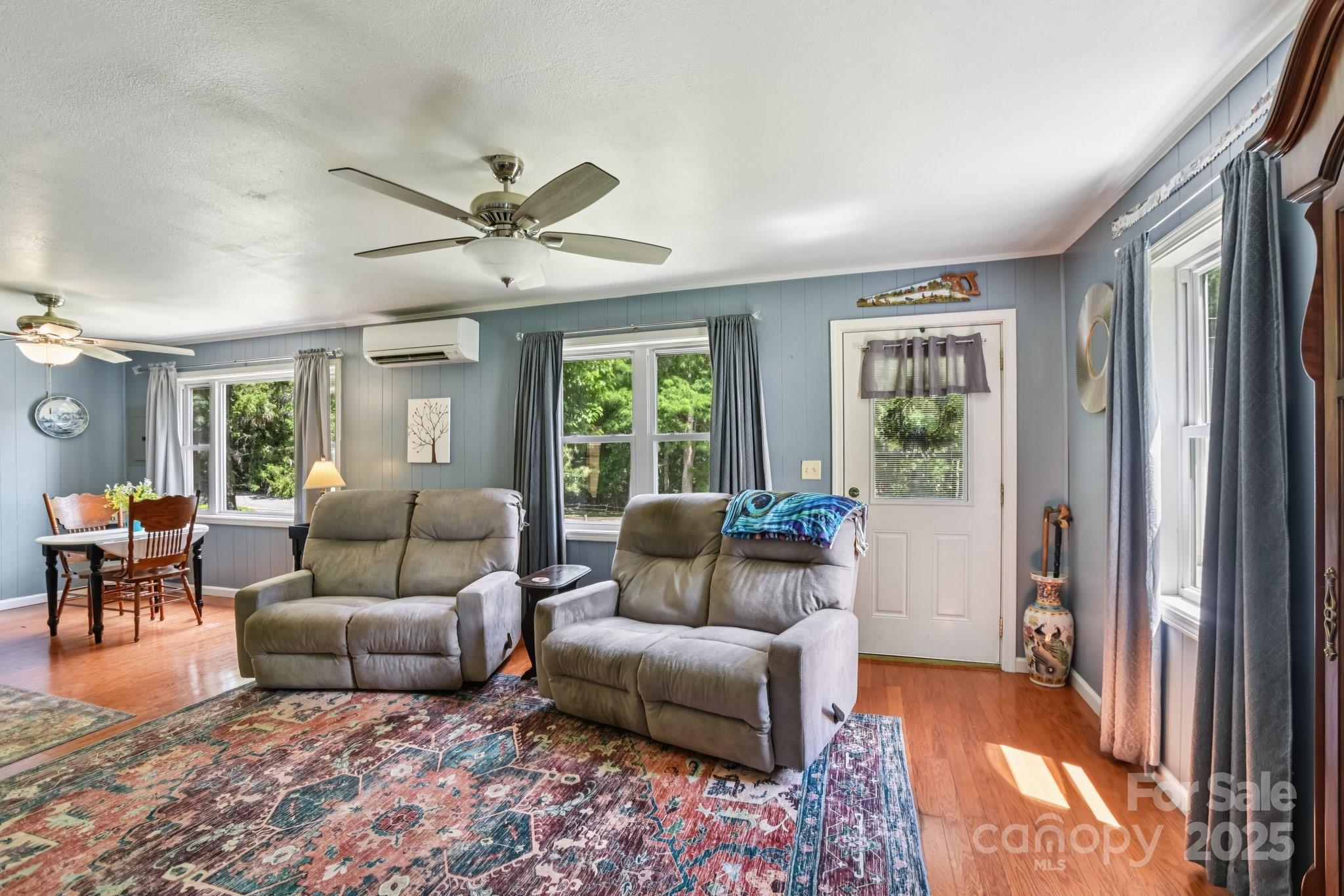 19 Lockman Road — Maggie Valley