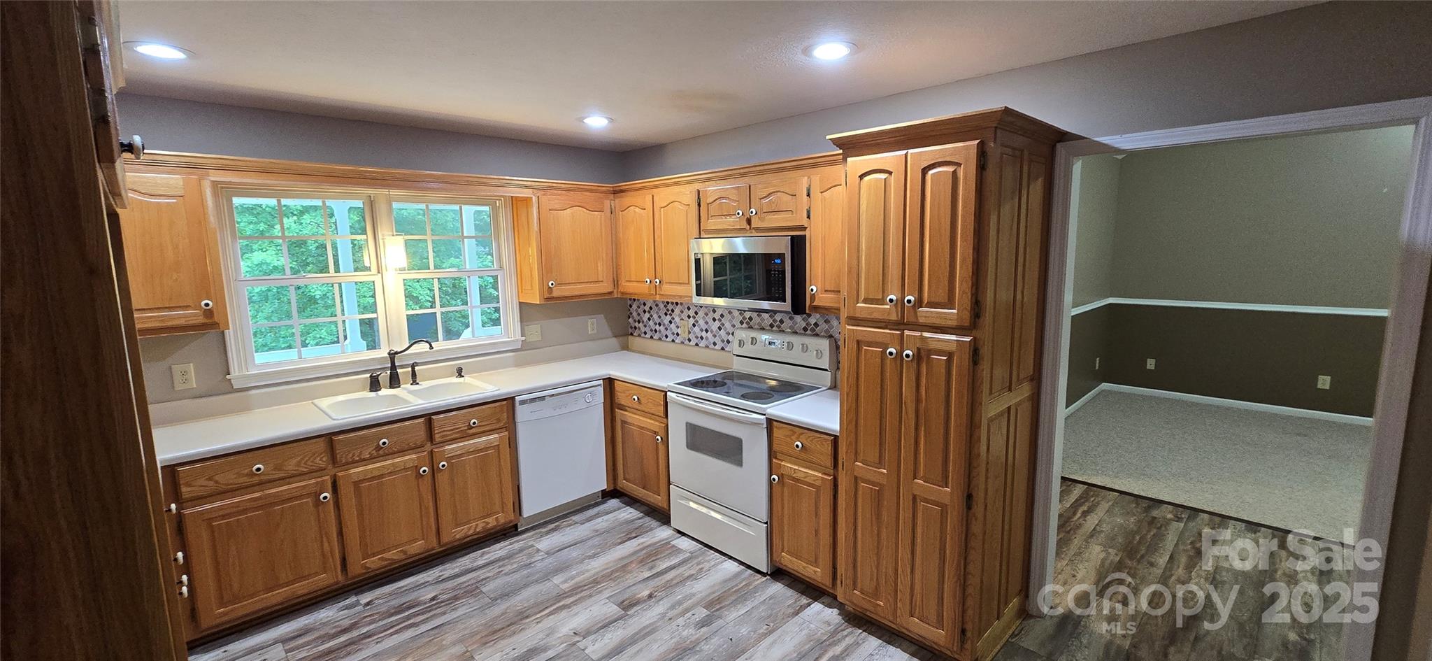221 Flat Branch Trail — Mill Spring