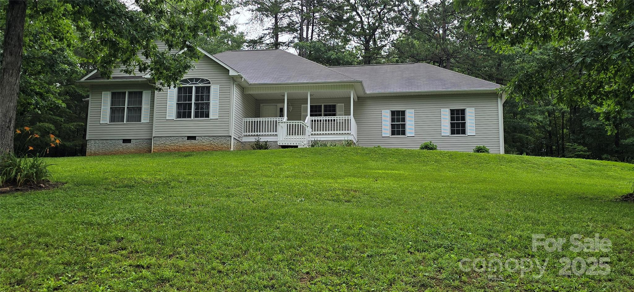 221 Flat Branch Trail — Mill Spring