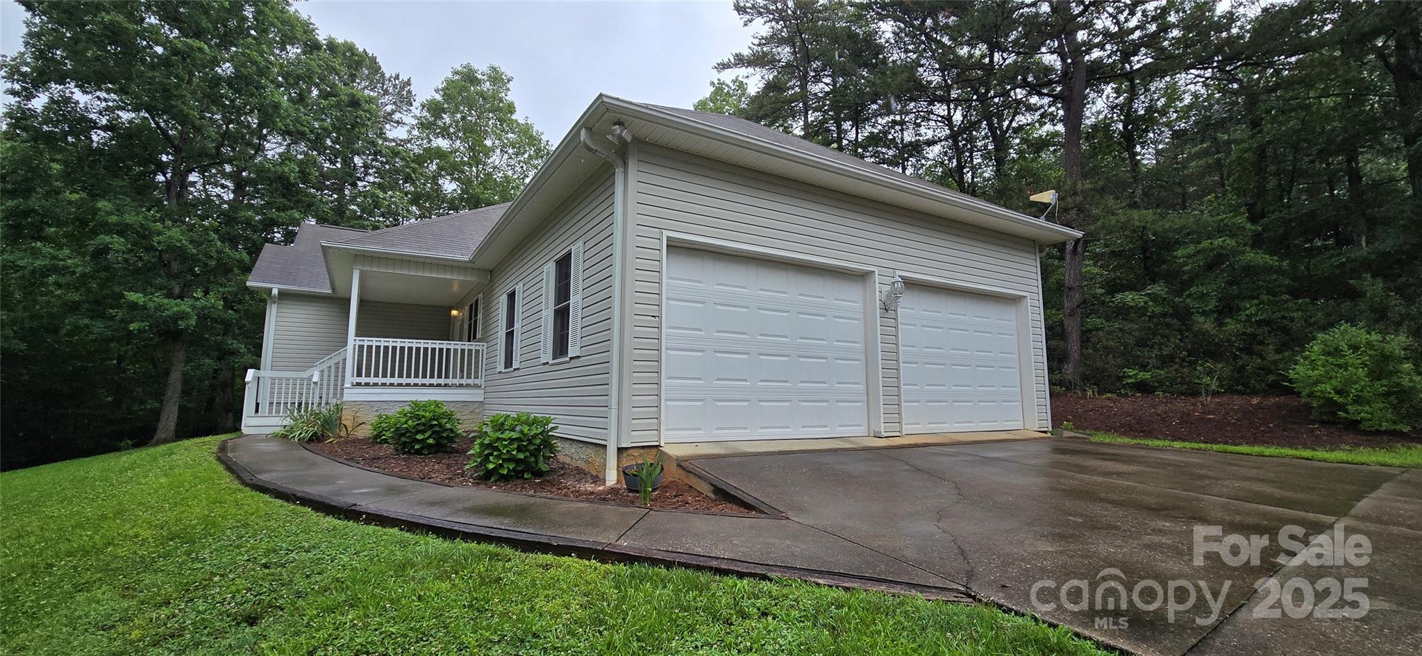 221 Flat Branch Trail — Mill Spring