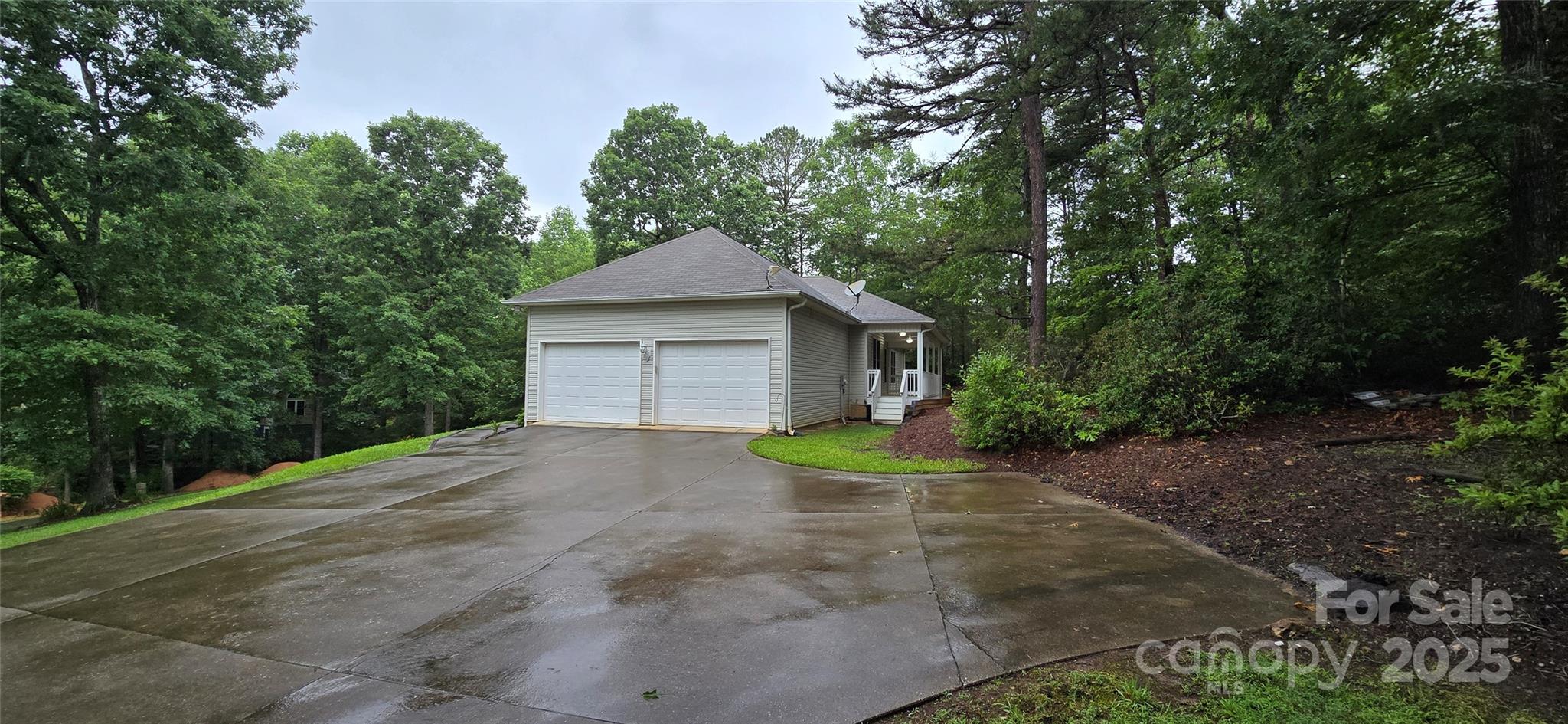 221 Flat Branch Trail — Mill Spring