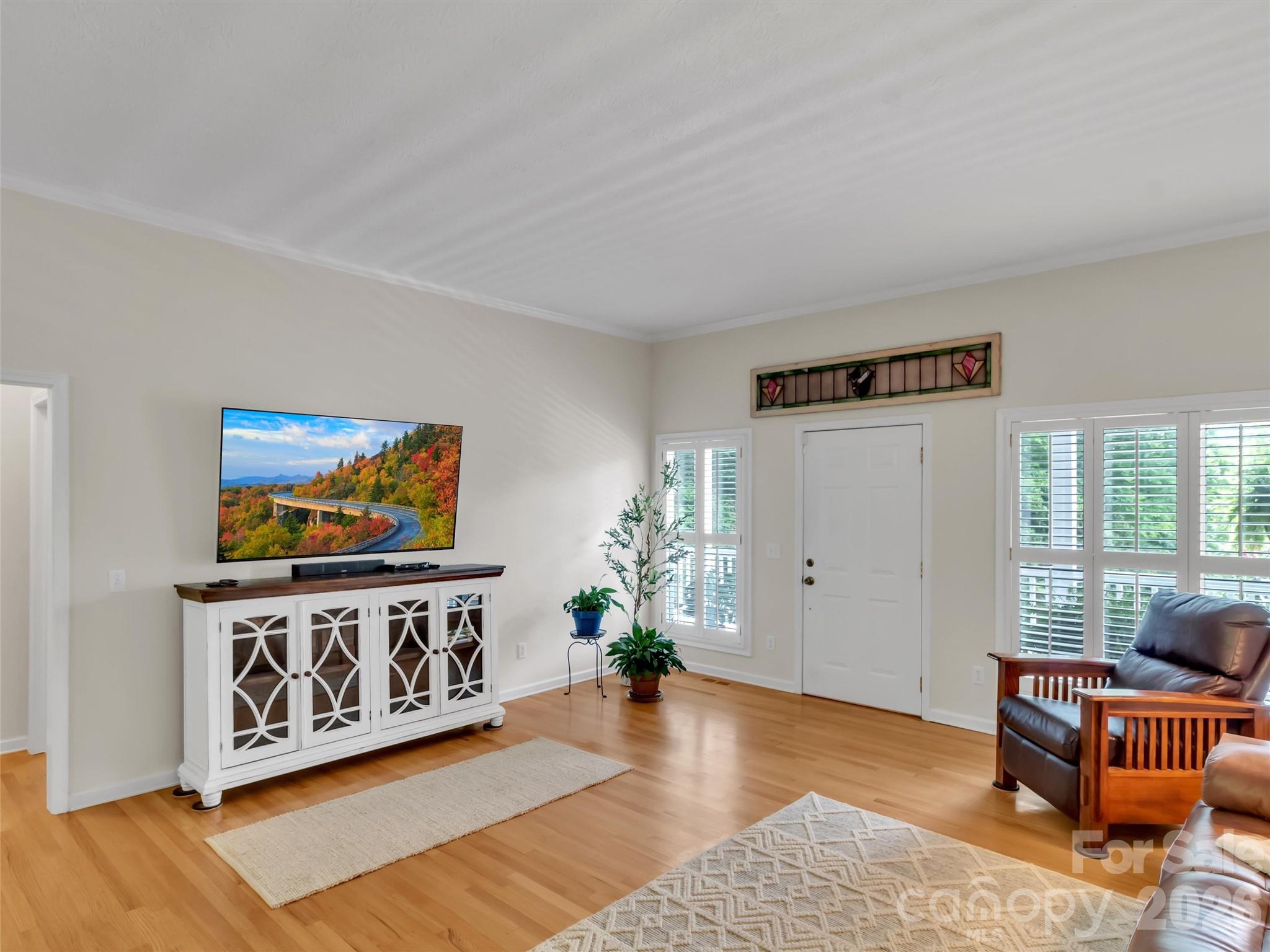 28 Mountain Breeze Drive — Maggie Valley