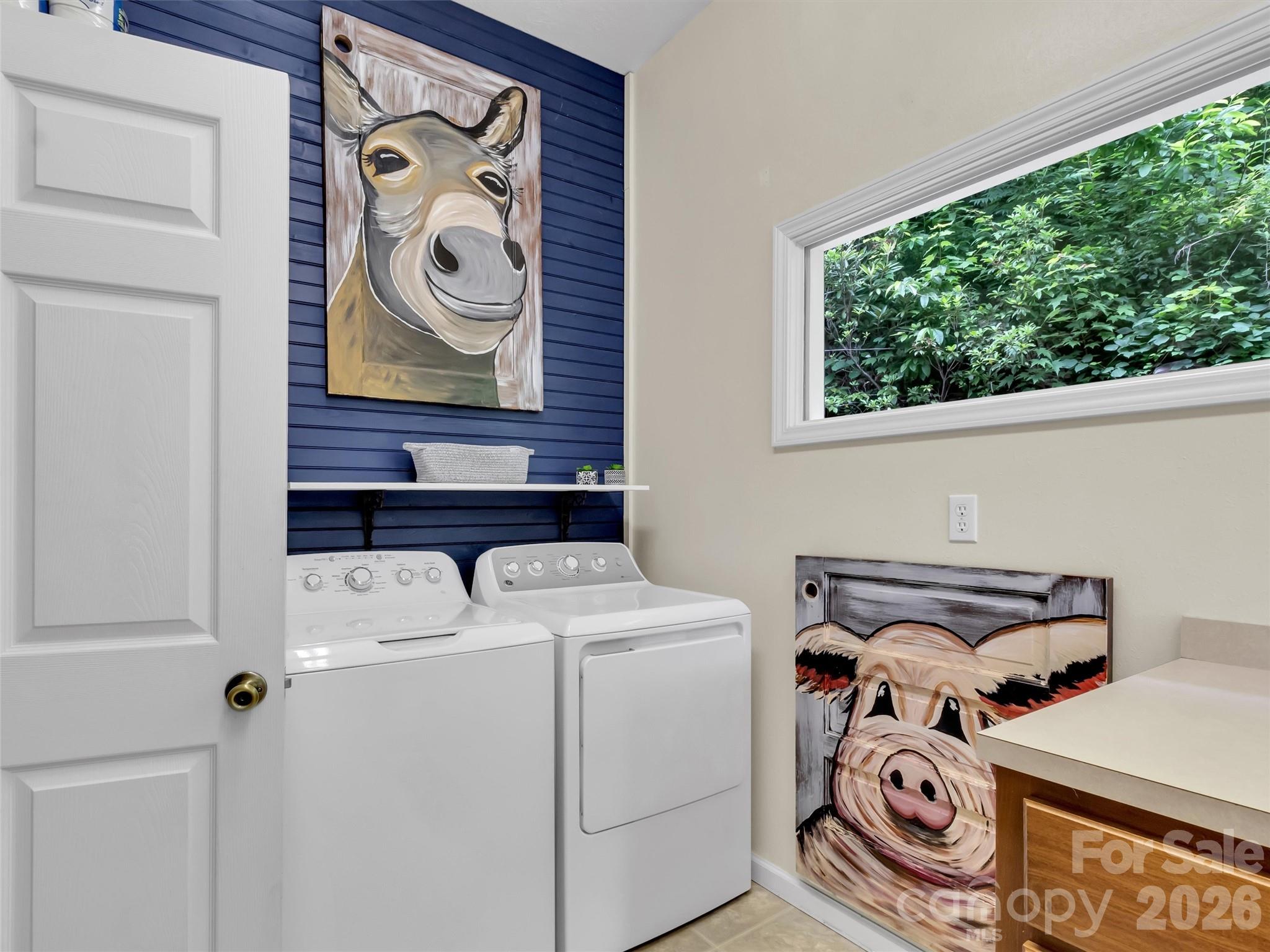 28 Mountain Breeze Drive — Maggie Valley