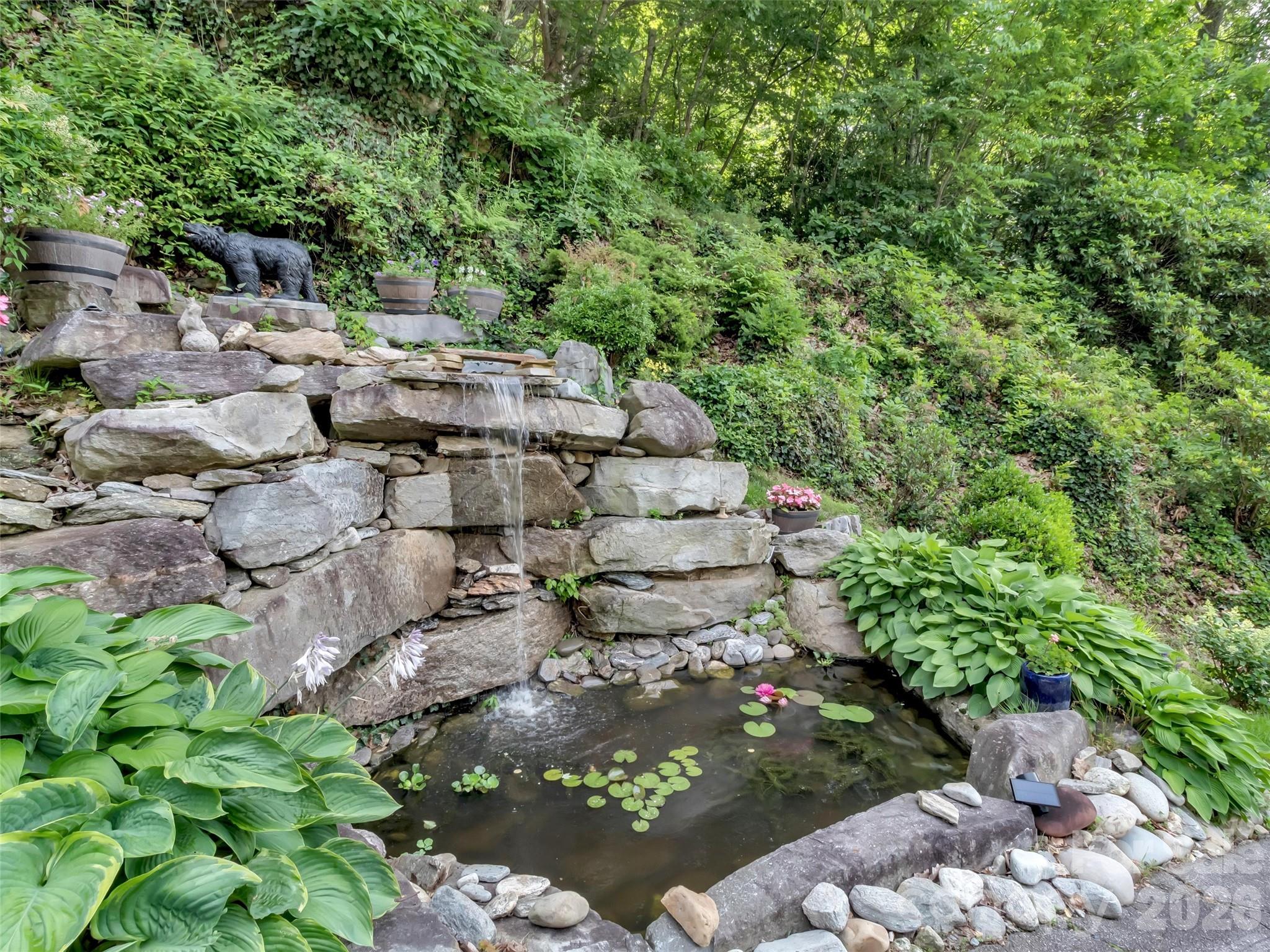 28 Mountain Breeze Drive — Maggie Valley