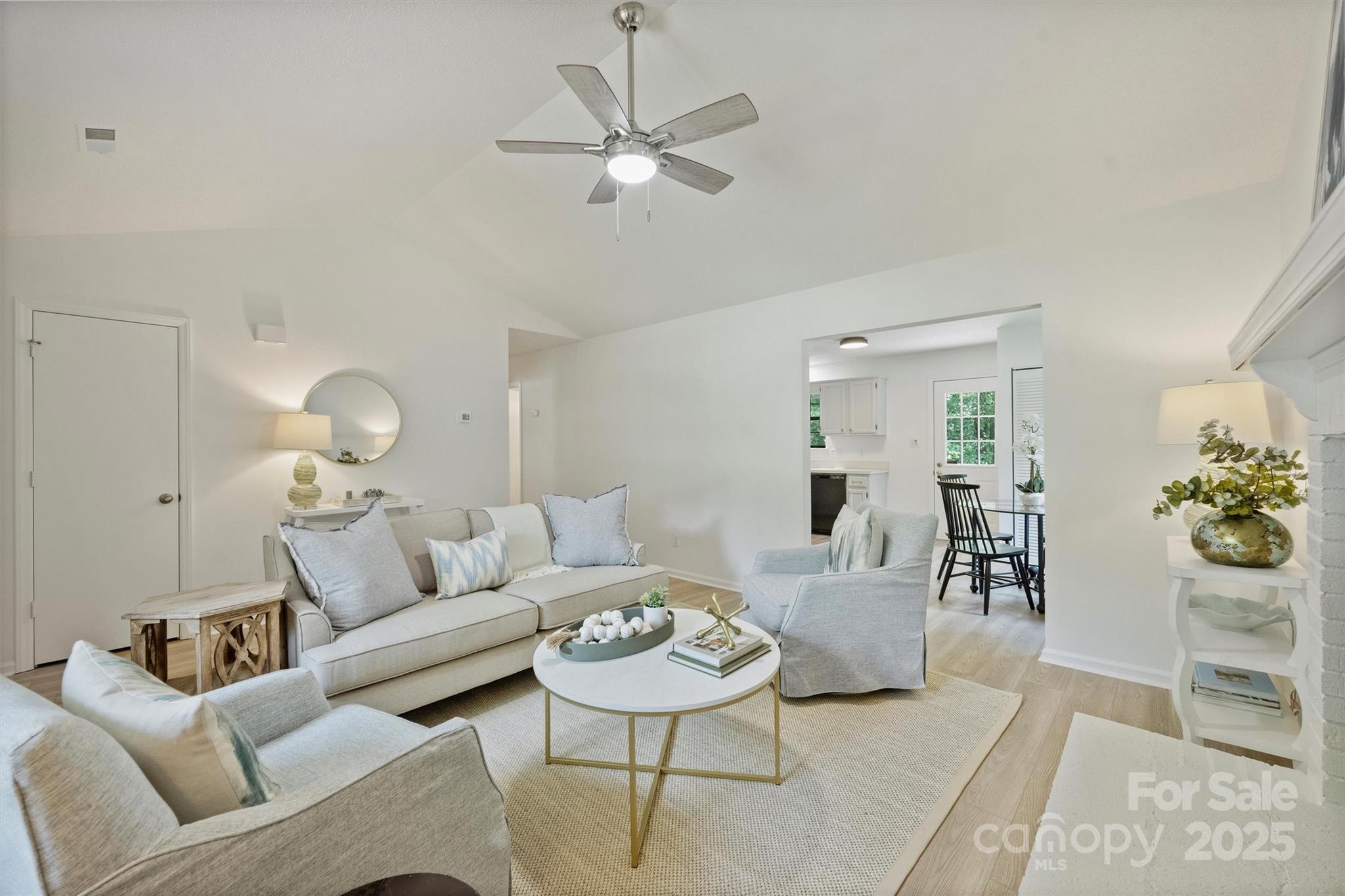 6115 Coltswood Court — Charlotte