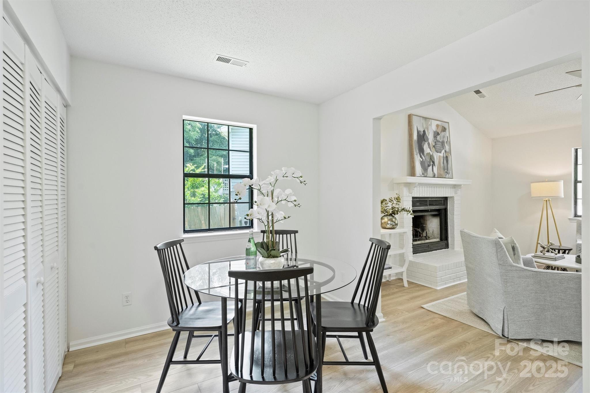 6115 Coltswood Court — Charlotte