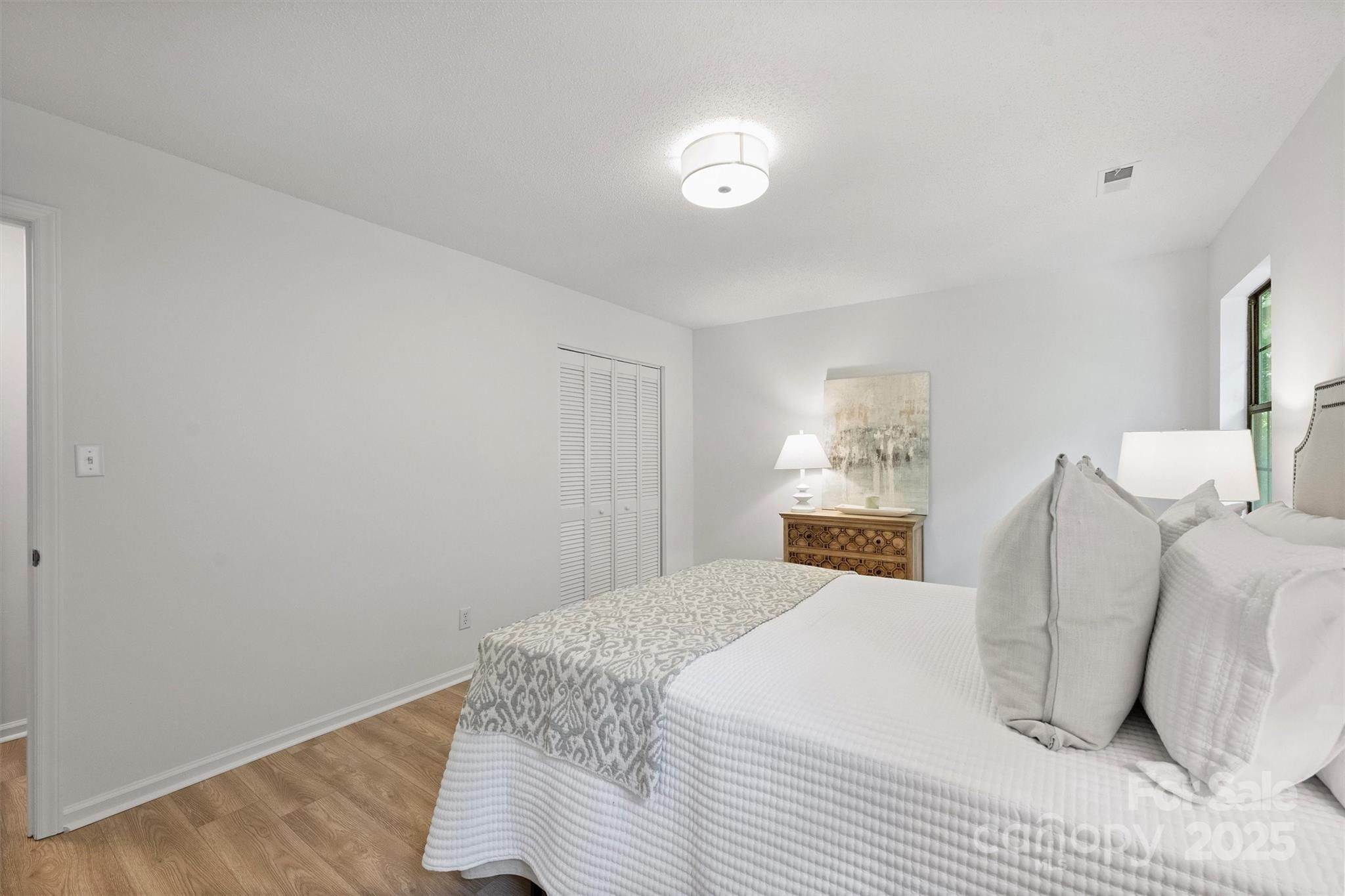 6115 Coltswood Court — Charlotte