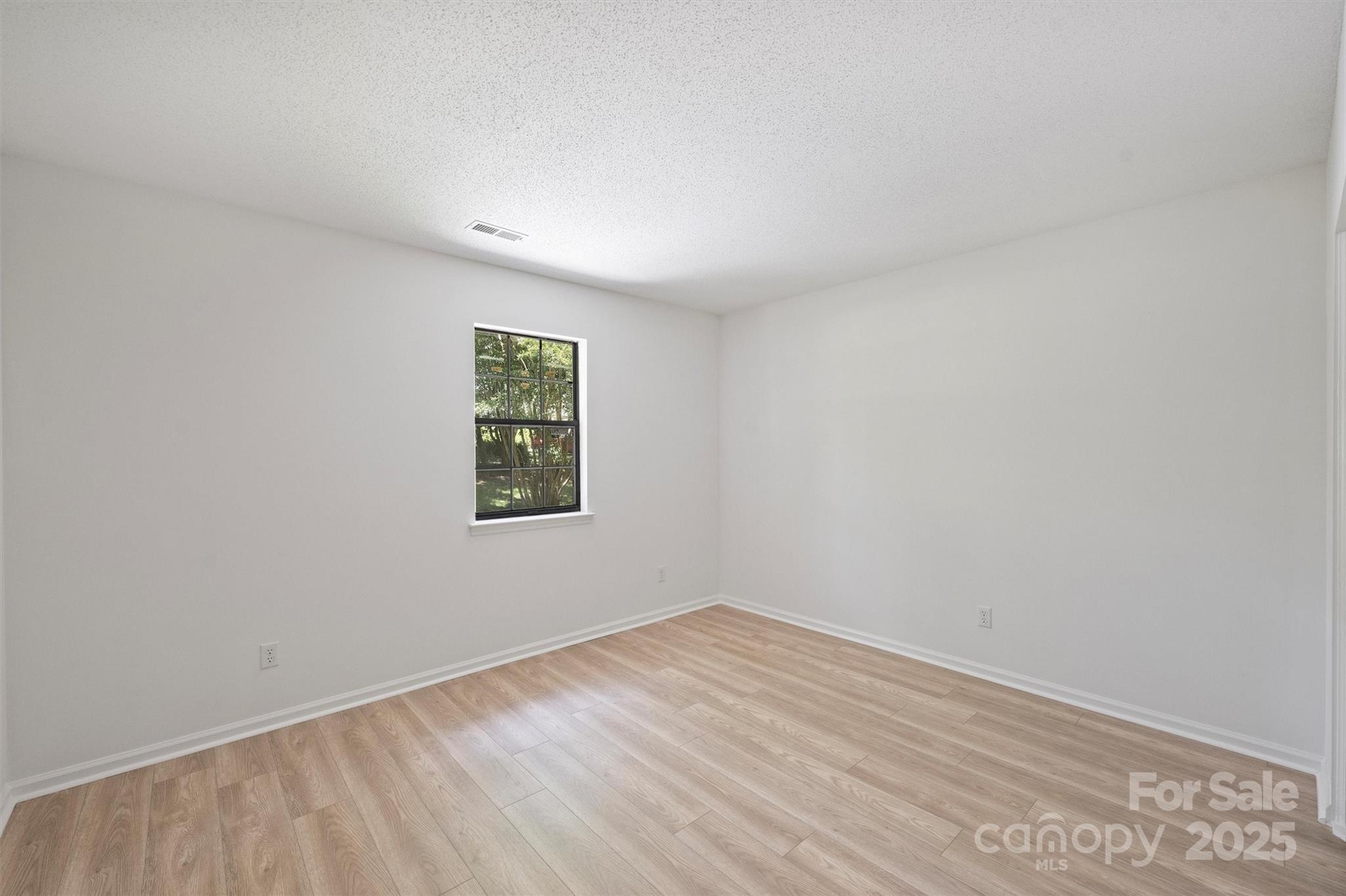 6115 Coltswood Court — Charlotte
