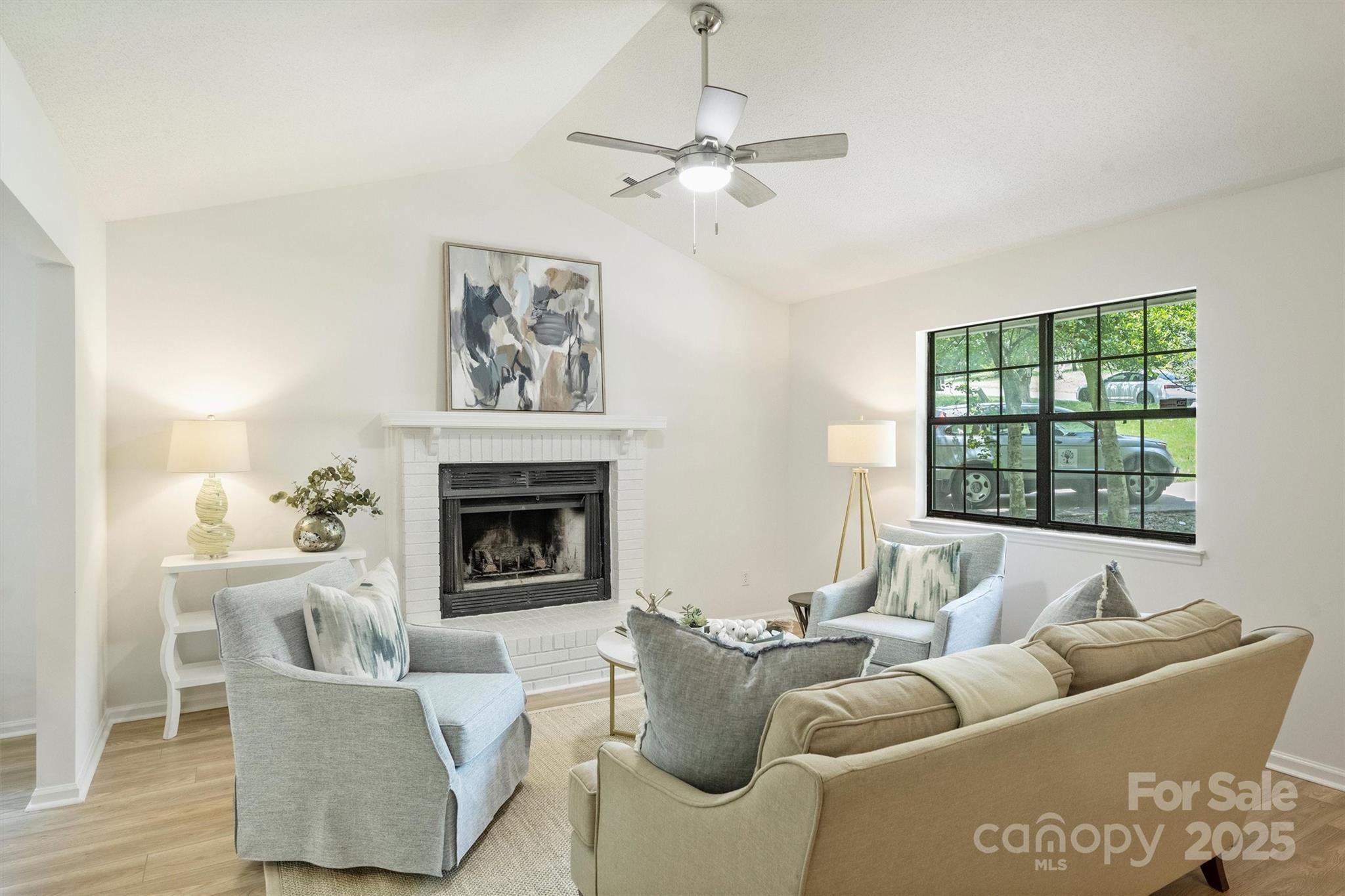 6115 Coltswood Court — Charlotte