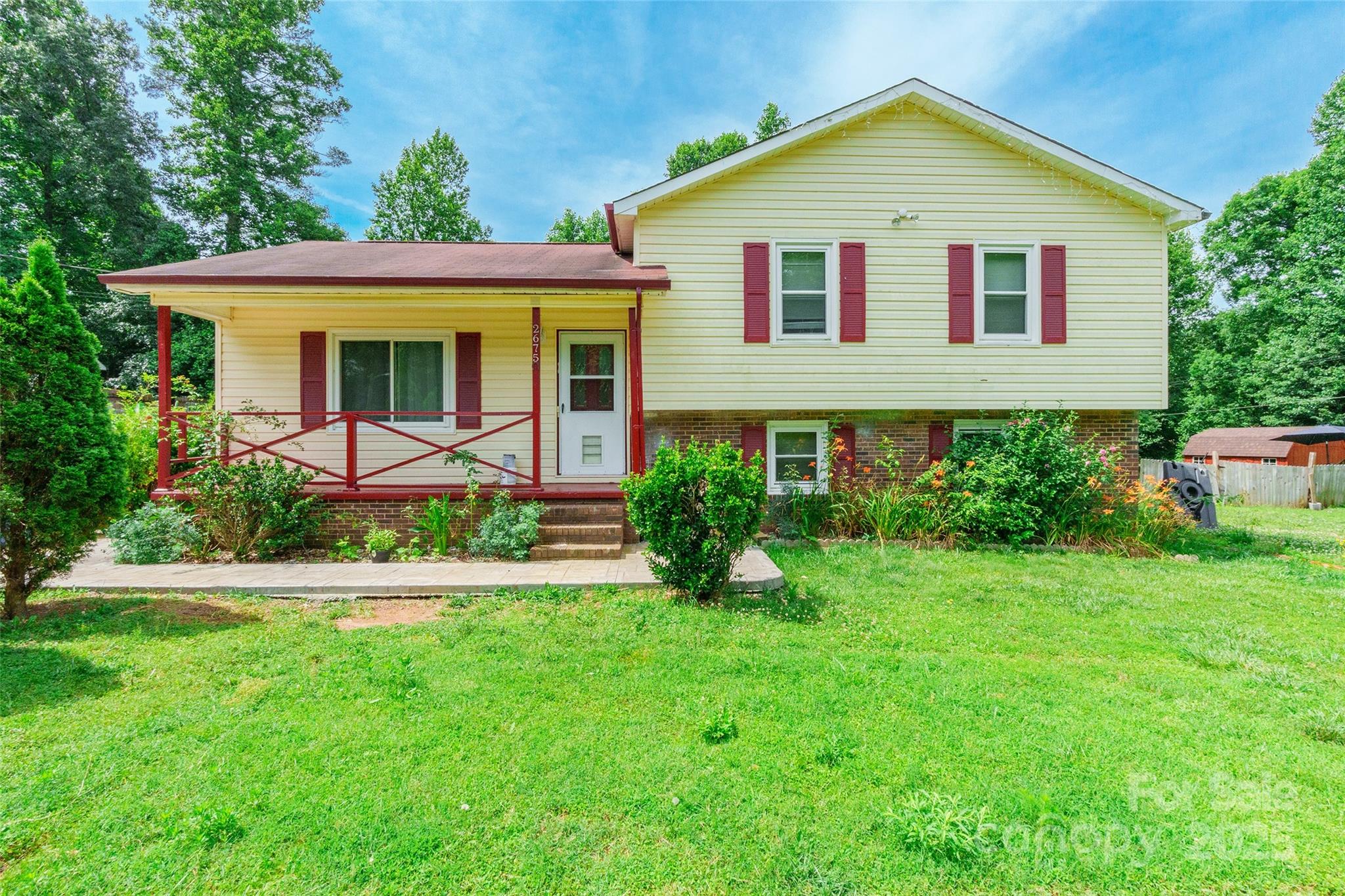 2675 Tablerock Road — Lenoir