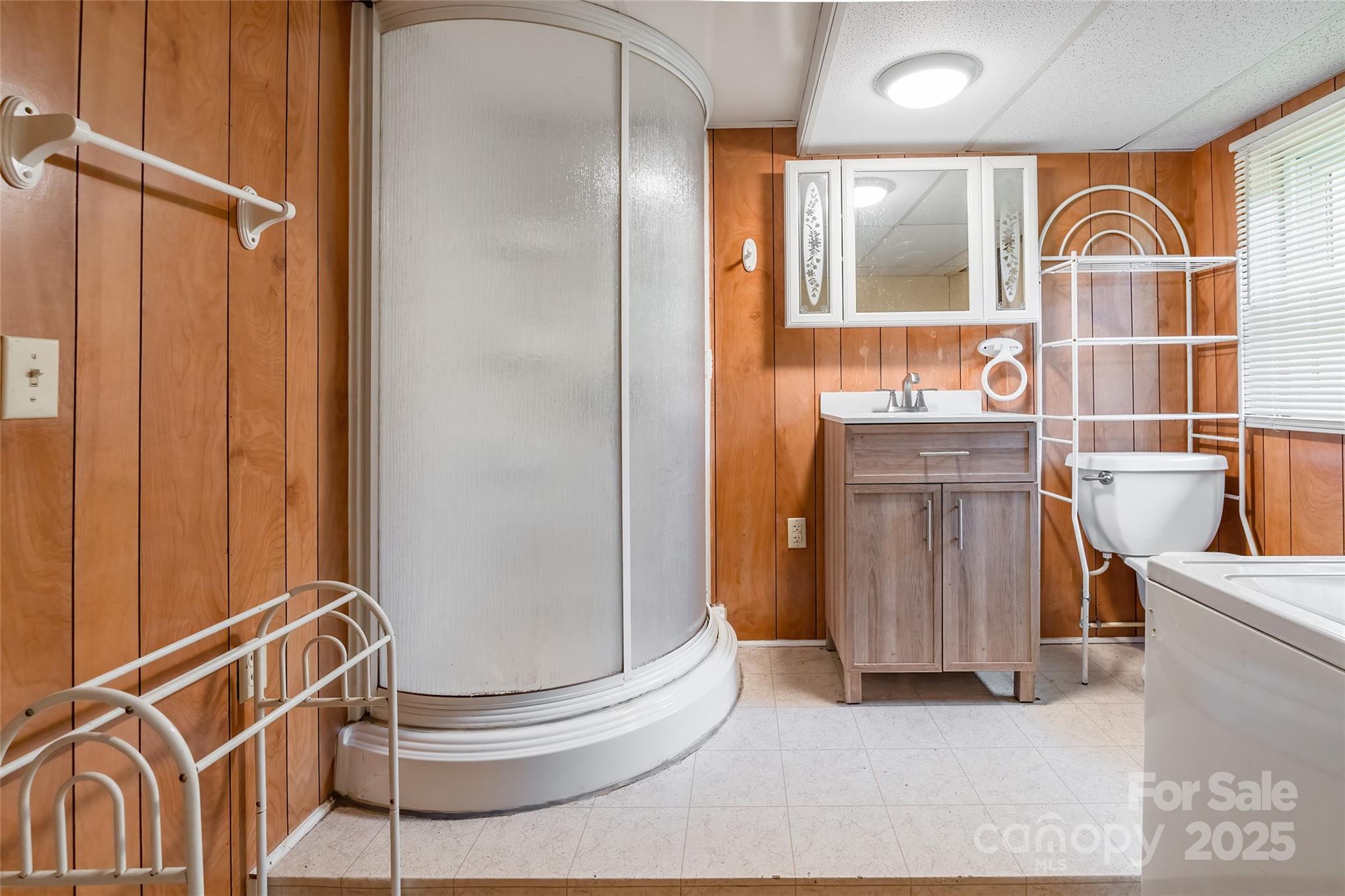 2675 Tablerock Road — Lenoir