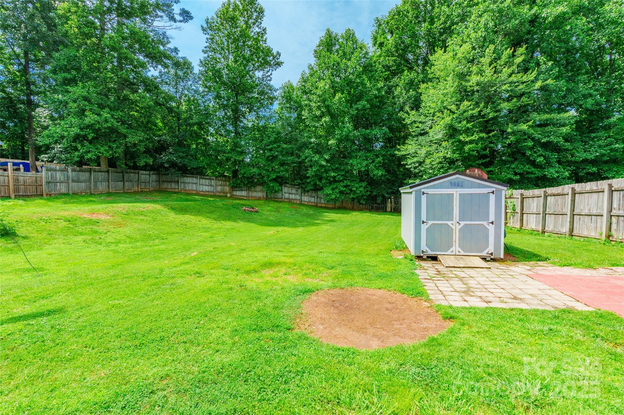 2675 Tablerock Road — Lenoir