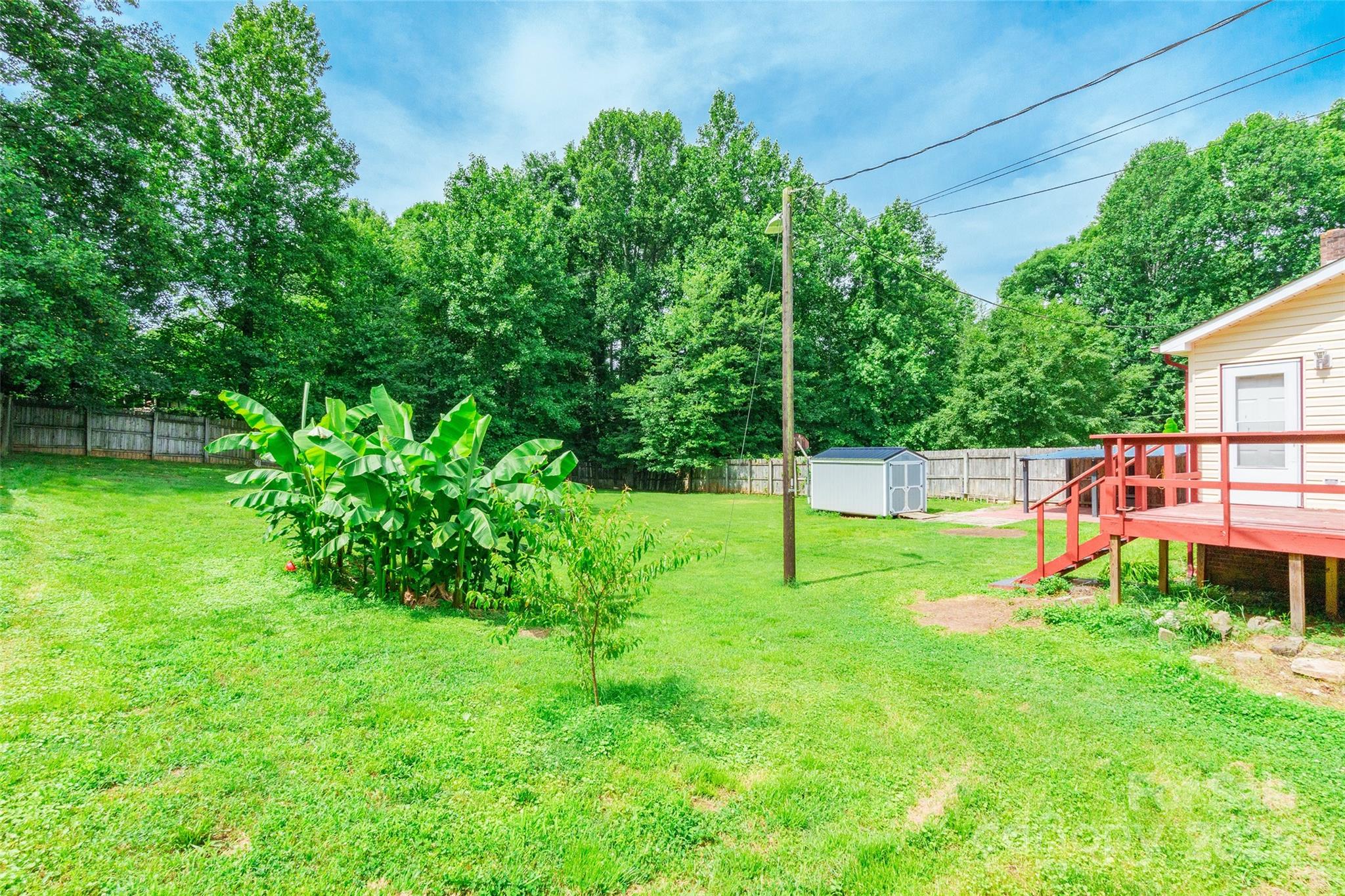 2675 Tablerock Road — Lenoir