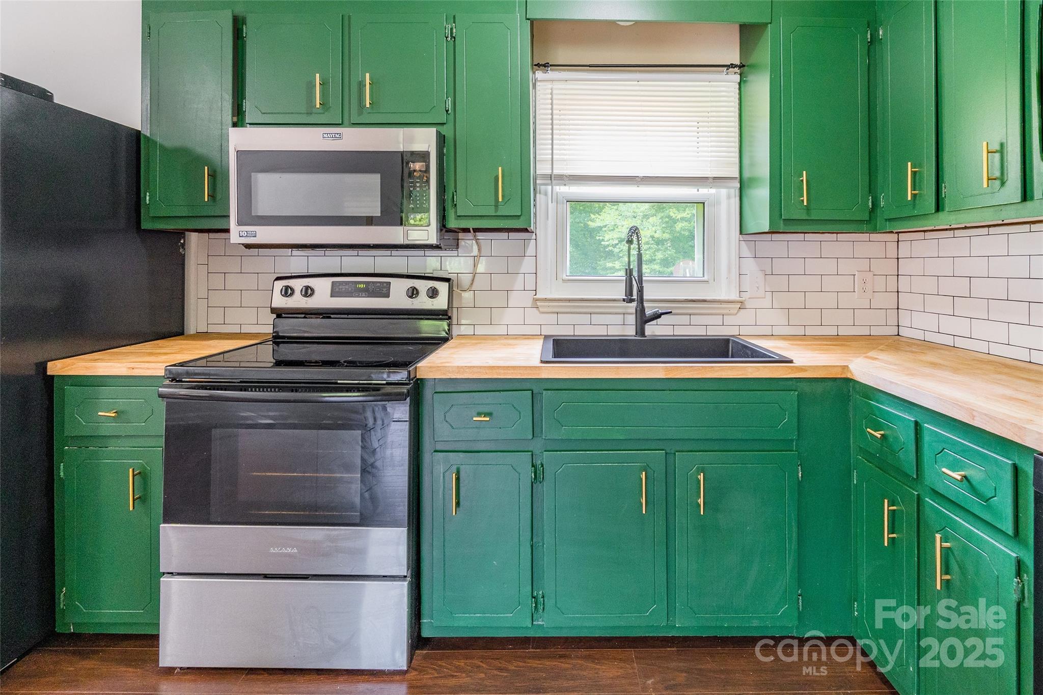 2675 Tablerock Road — Lenoir
