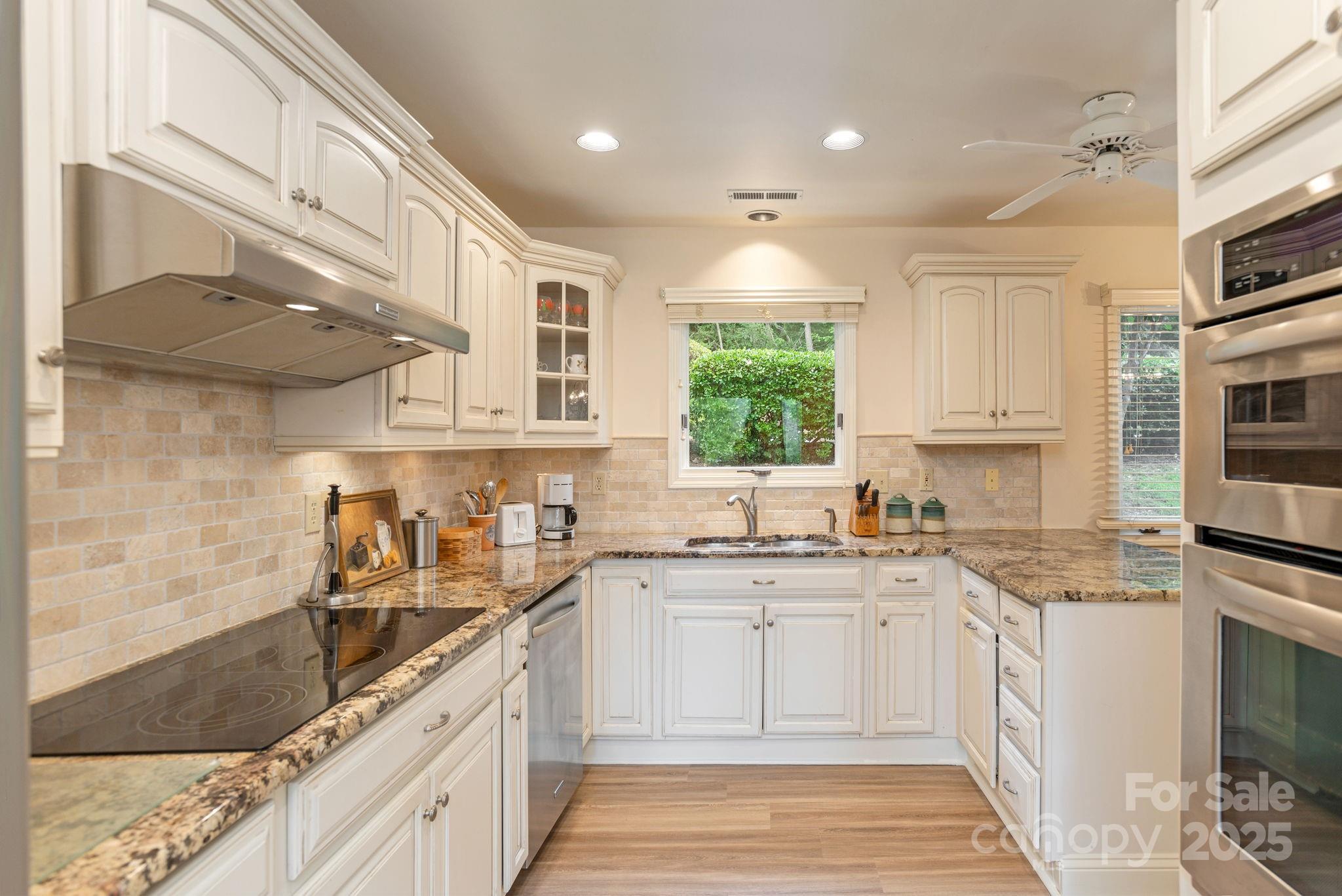 103 GOLFSIDE Drive — Flat Rock