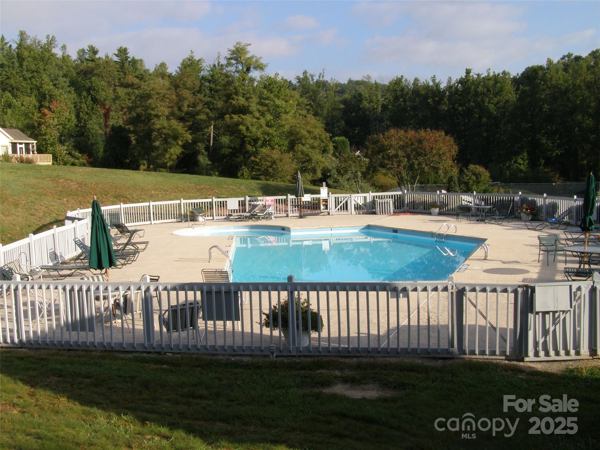 103 GOLFSIDE Drive — Flat Rock