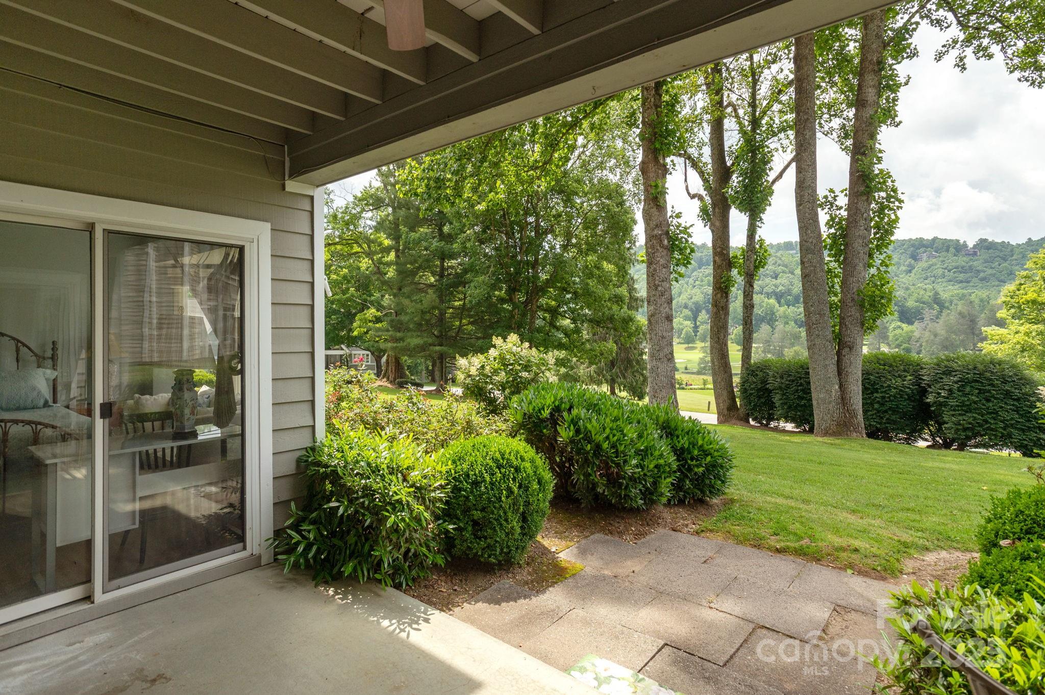 103 GOLFSIDE Drive — Flat Rock