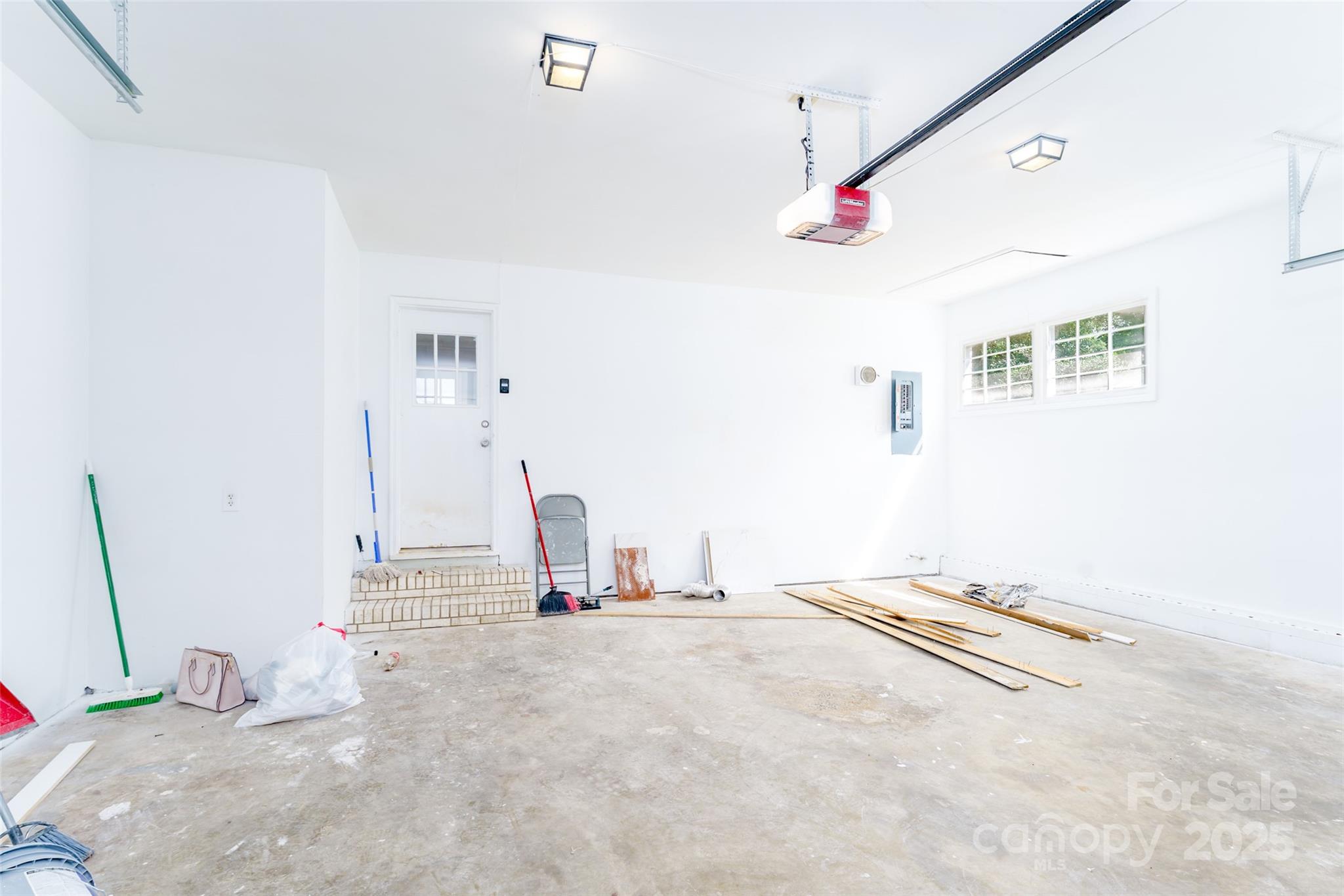 1728 Colony Road — Salisbury