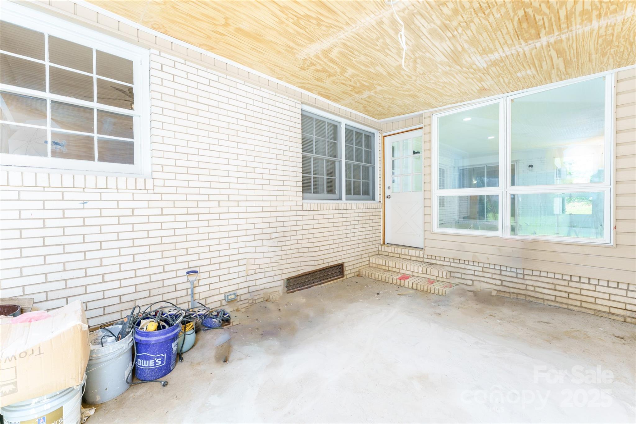 1728 Colony Road — Salisbury