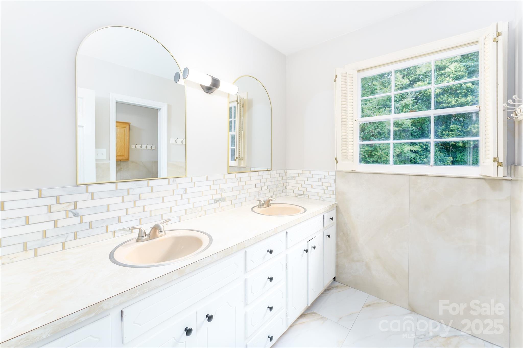 1728 Colony Road — Salisbury