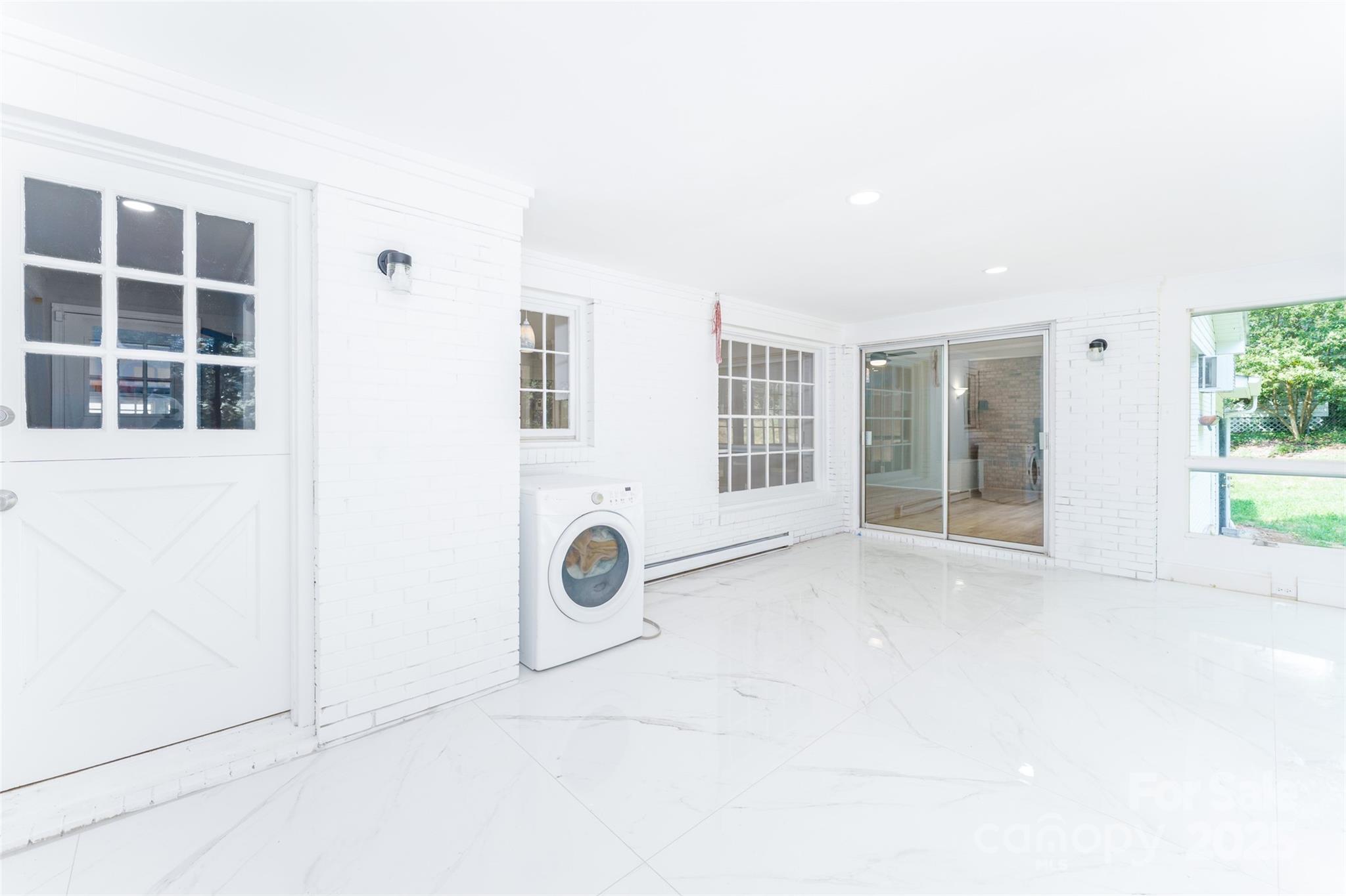 1728 Colony Road — Salisbury