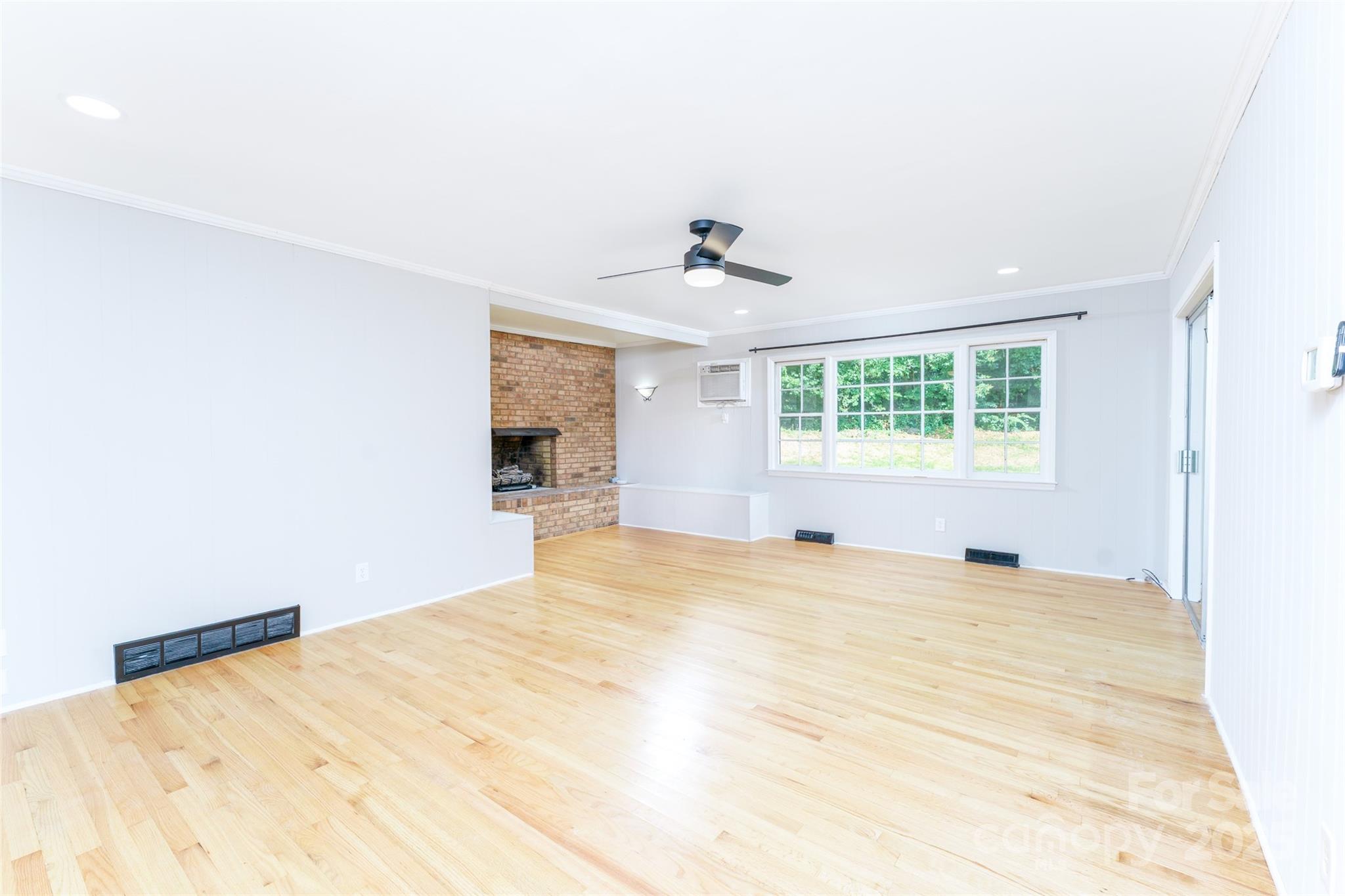 1728 Colony Road — Salisbury