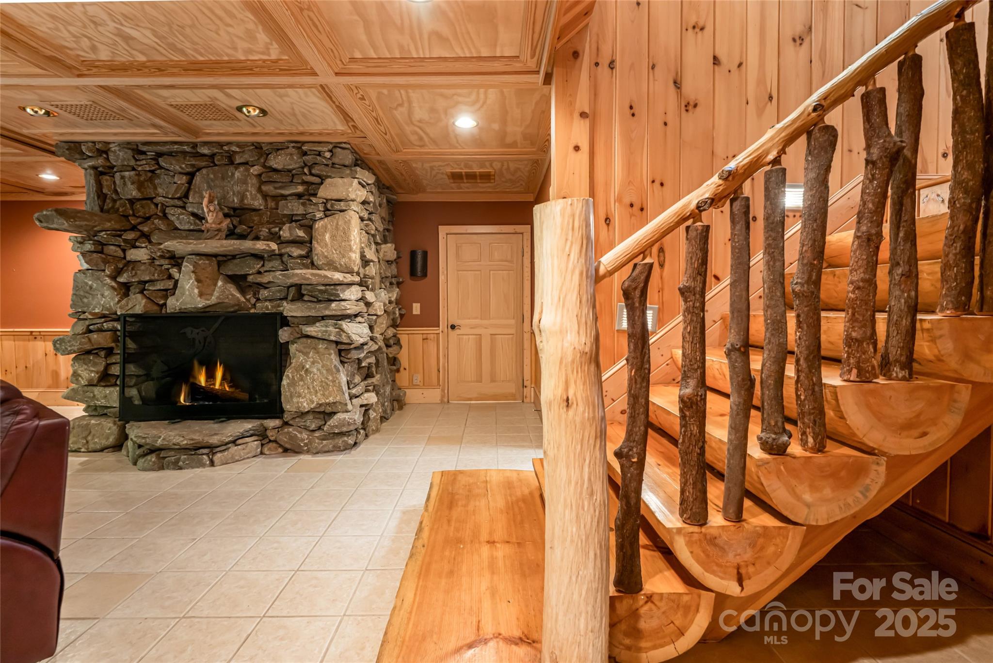 303 Flying Hawk Trail — Waynesville