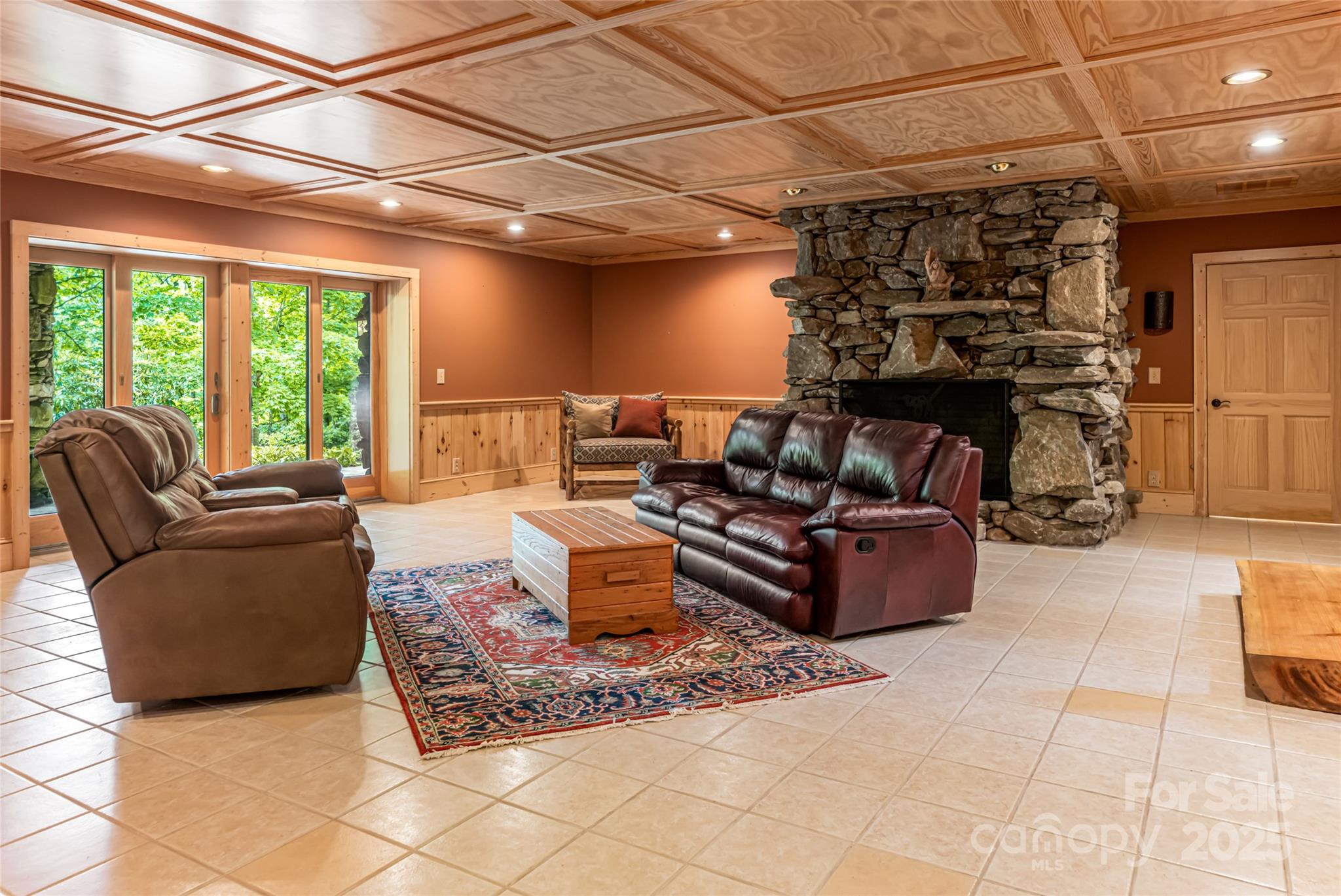 303 Flying Hawk Trail — Waynesville