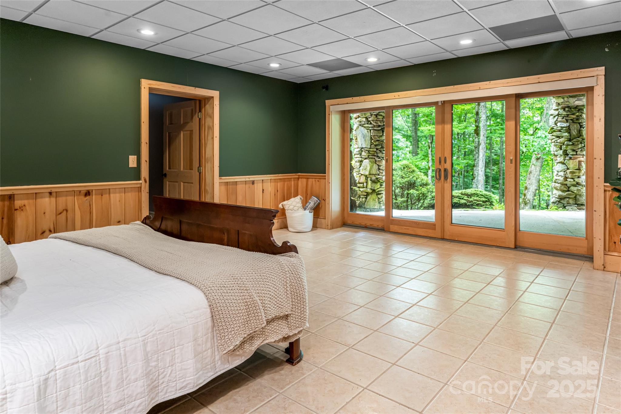 303 Flying Hawk Trail — Waynesville