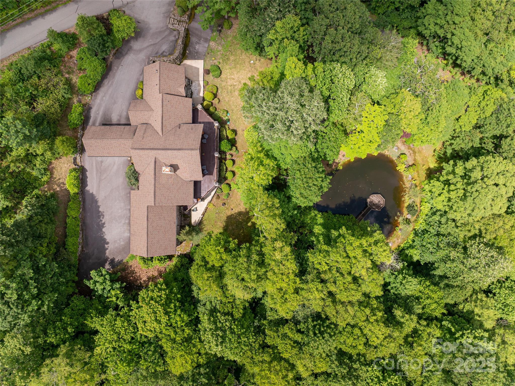 303 Flying Hawk Trail — Waynesville