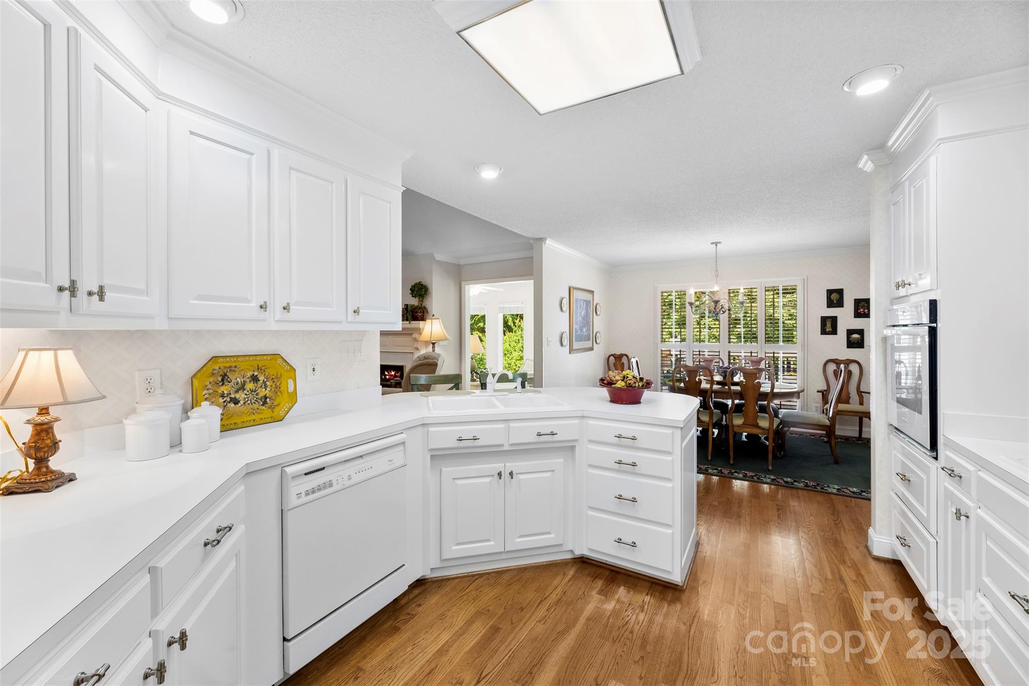 600 Queens Road — Cherryville
