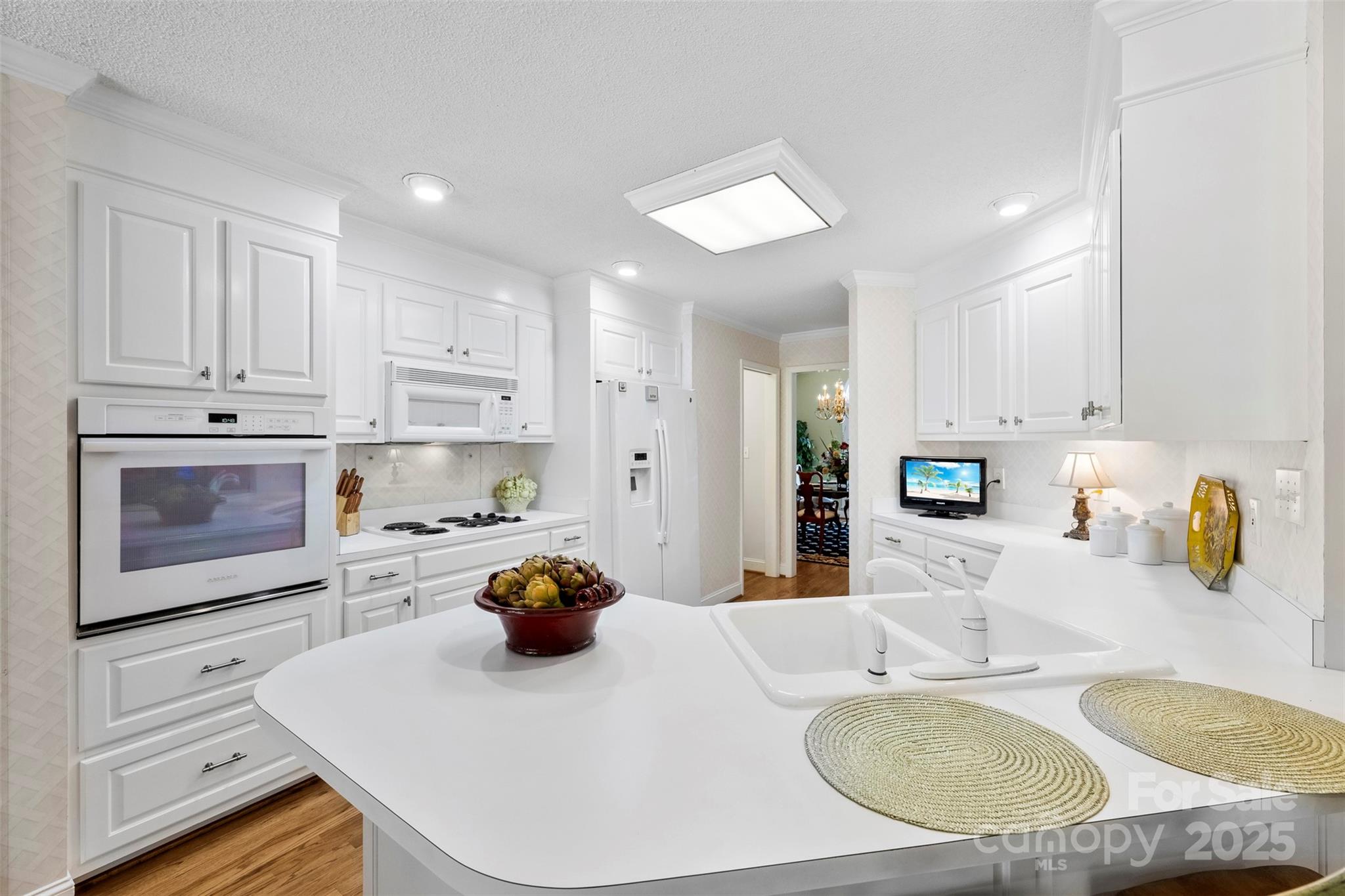 600 Queens Road — Cherryville