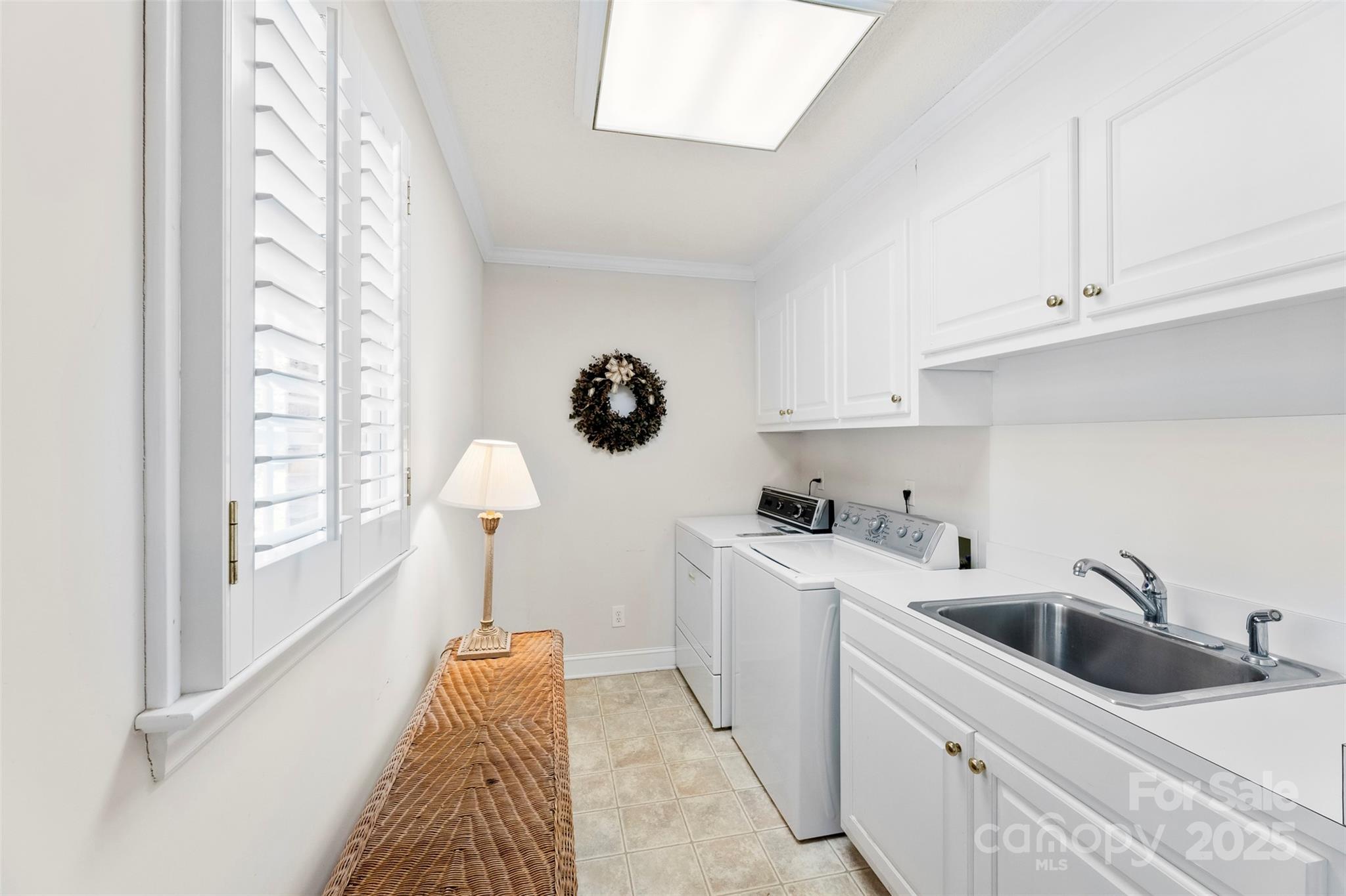 600 Queens Road — Cherryville