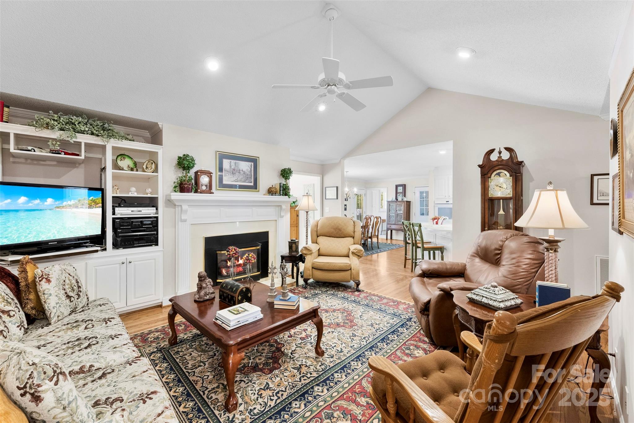 600 Queens Road — Cherryville