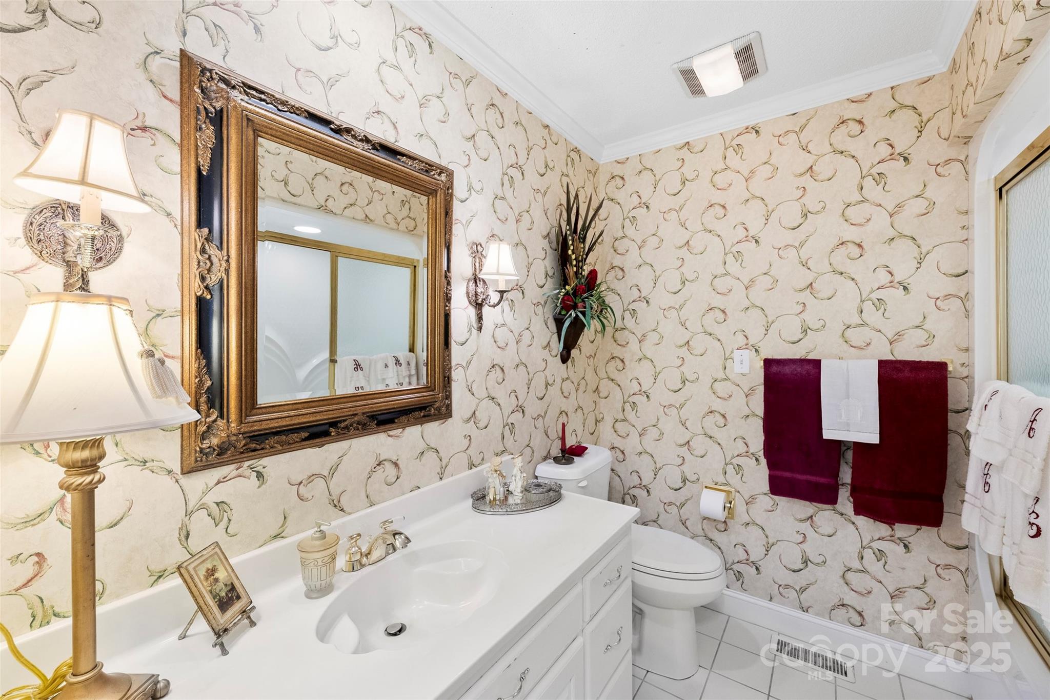 600 Queens Road — Cherryville