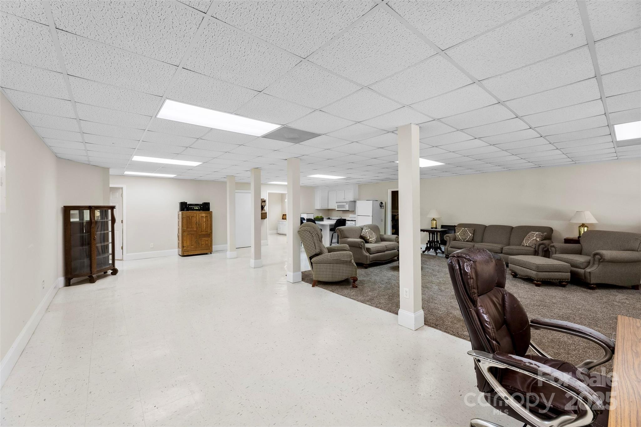 600 Queens Road — Cherryville