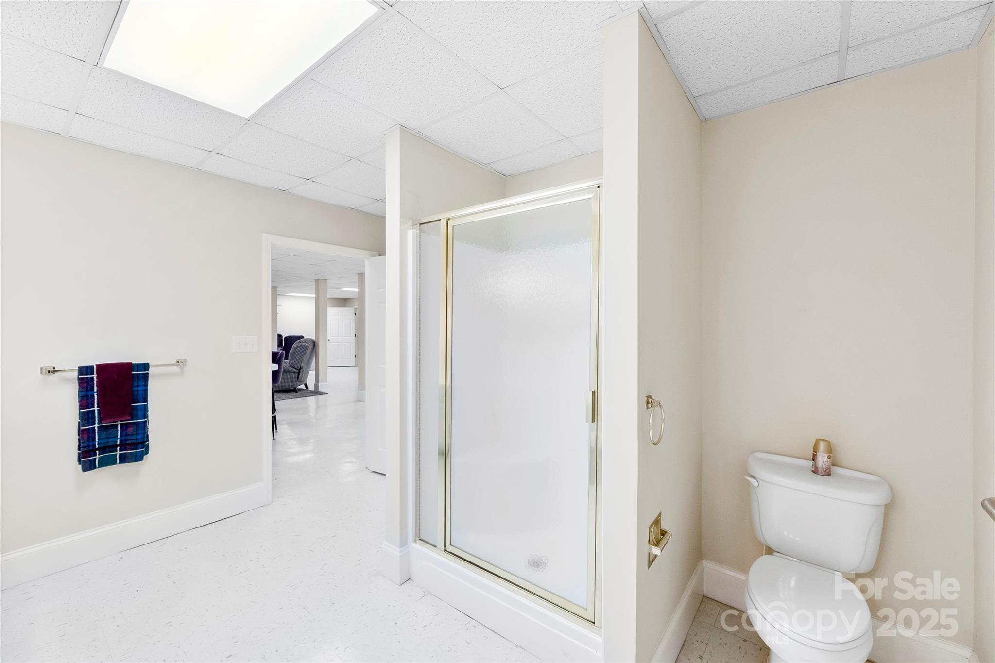 600 Queens Road — Cherryville