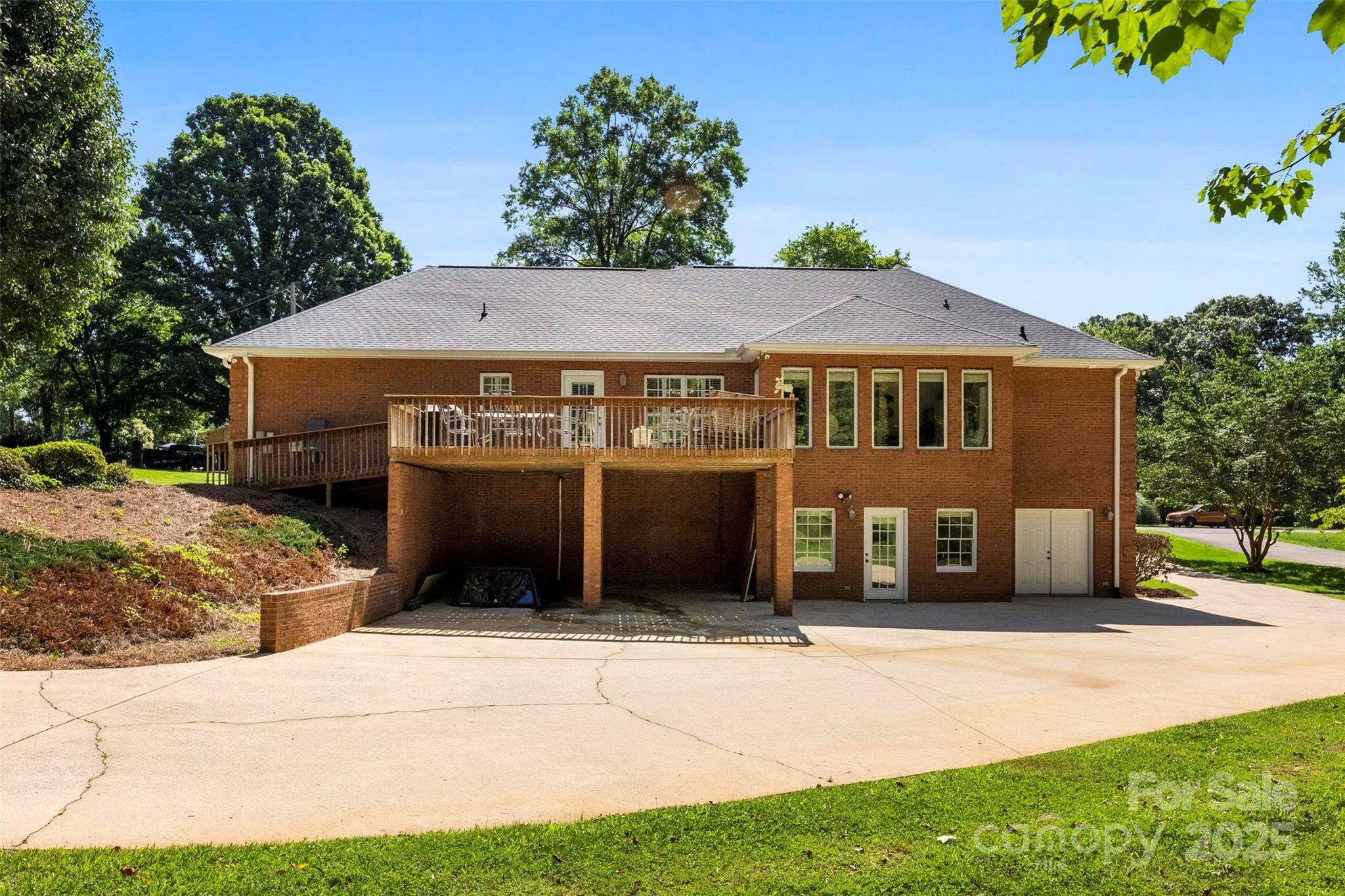 600 Queens Road — Cherryville