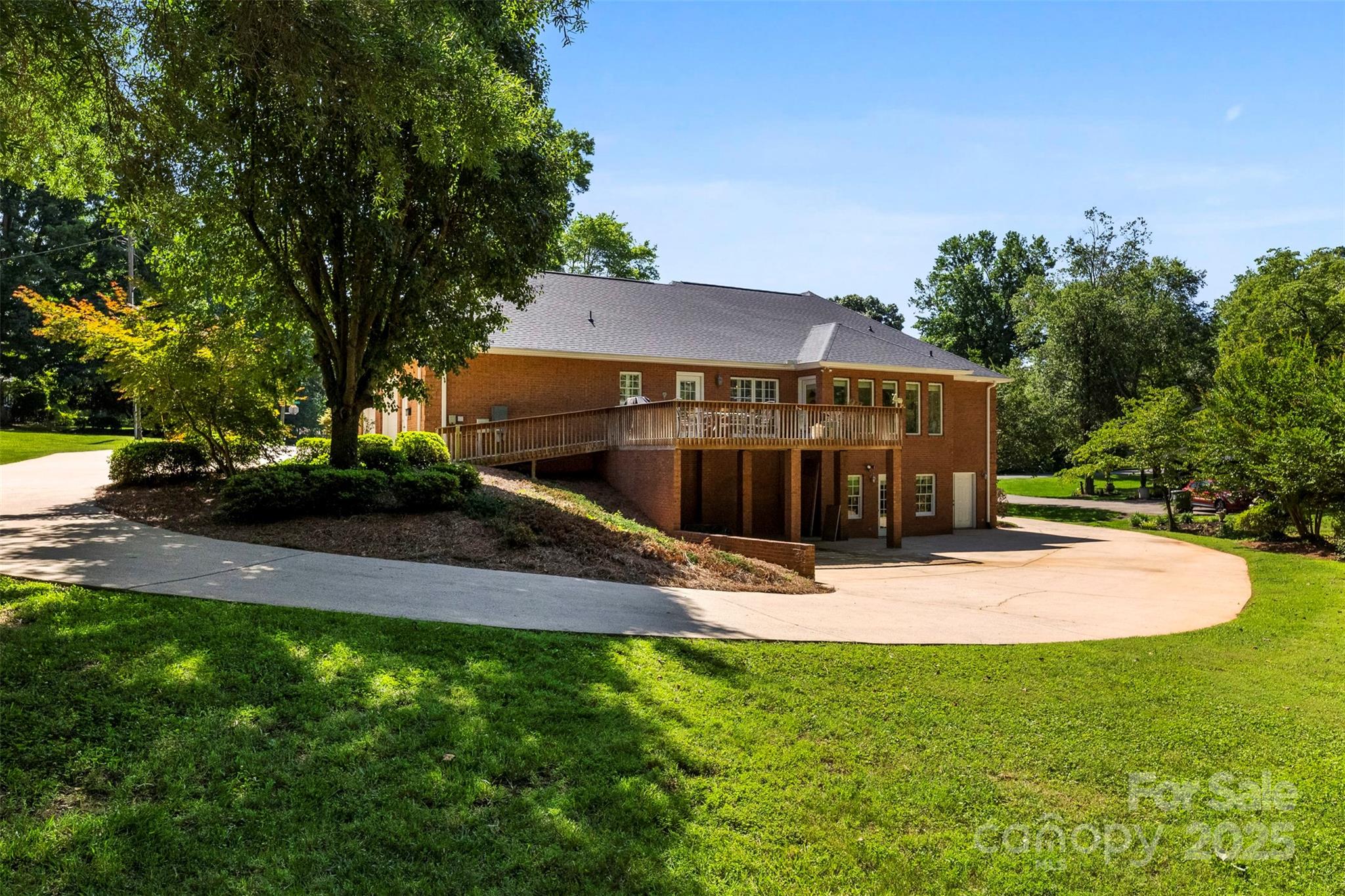 600 Queens Road — Cherryville