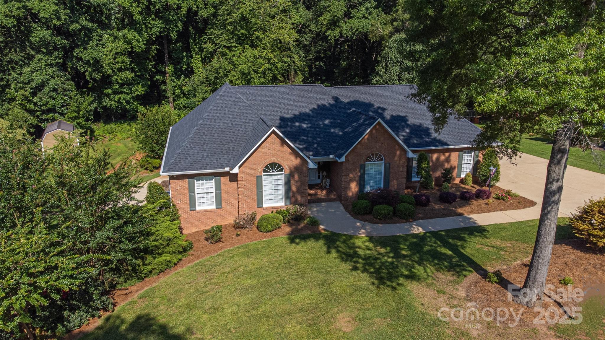 600 Queens Road — Cherryville