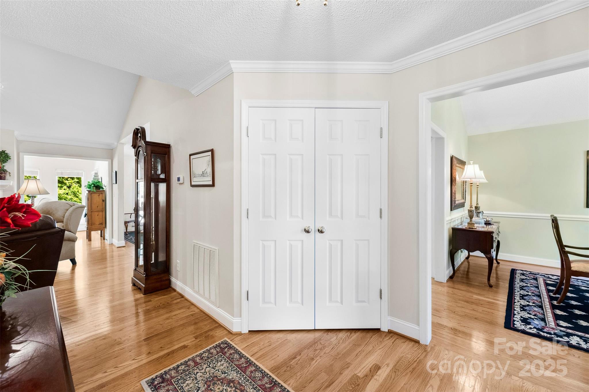 600 Queens Road — Cherryville