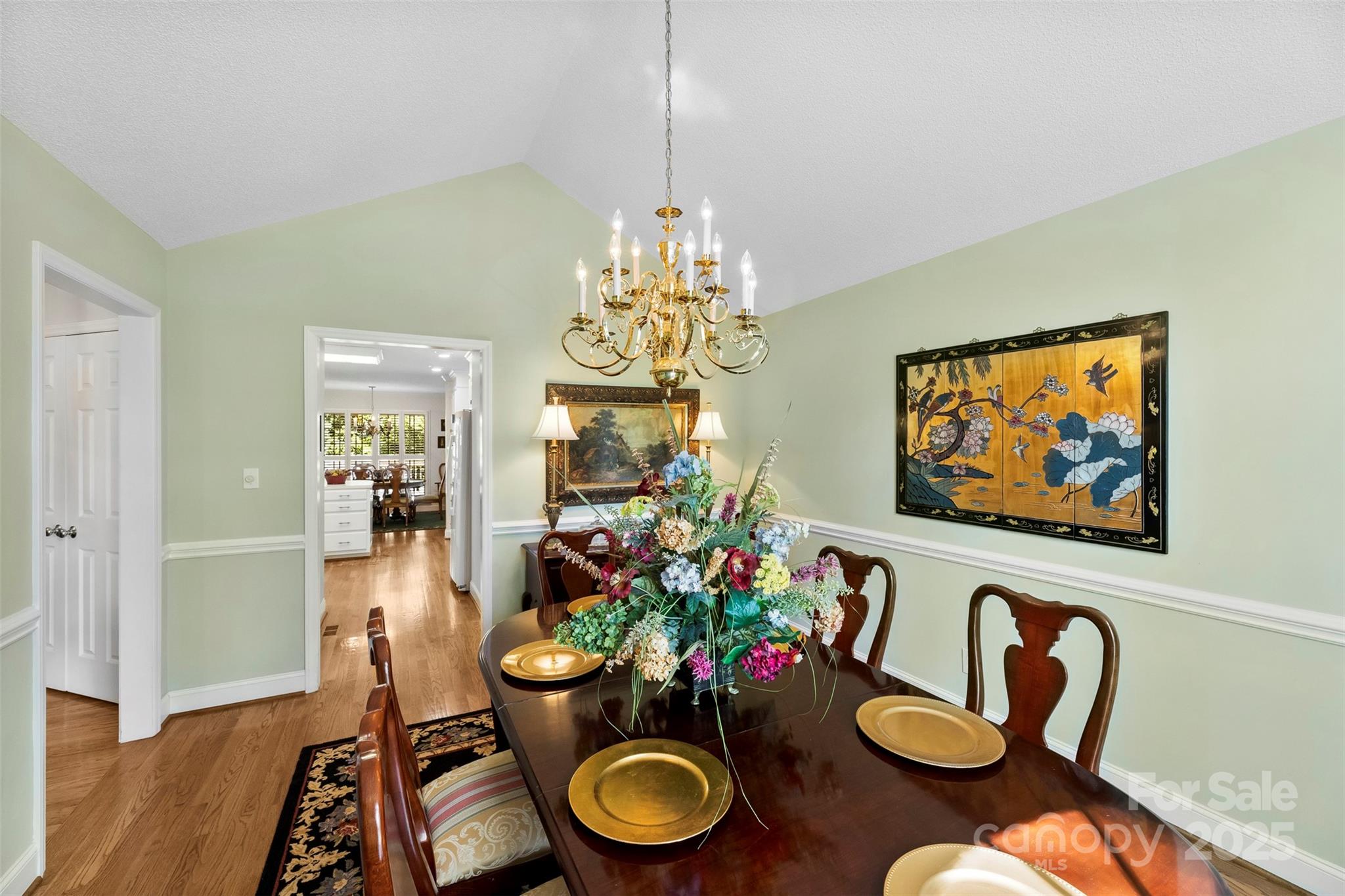 600 Queens Road — Cherryville