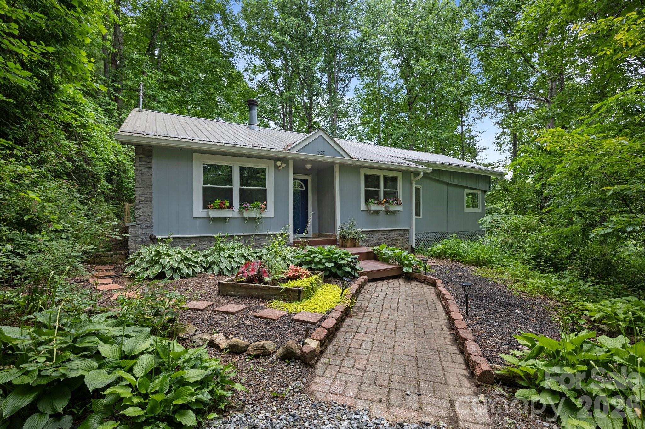 193 Timberside Drive — Mars Hill