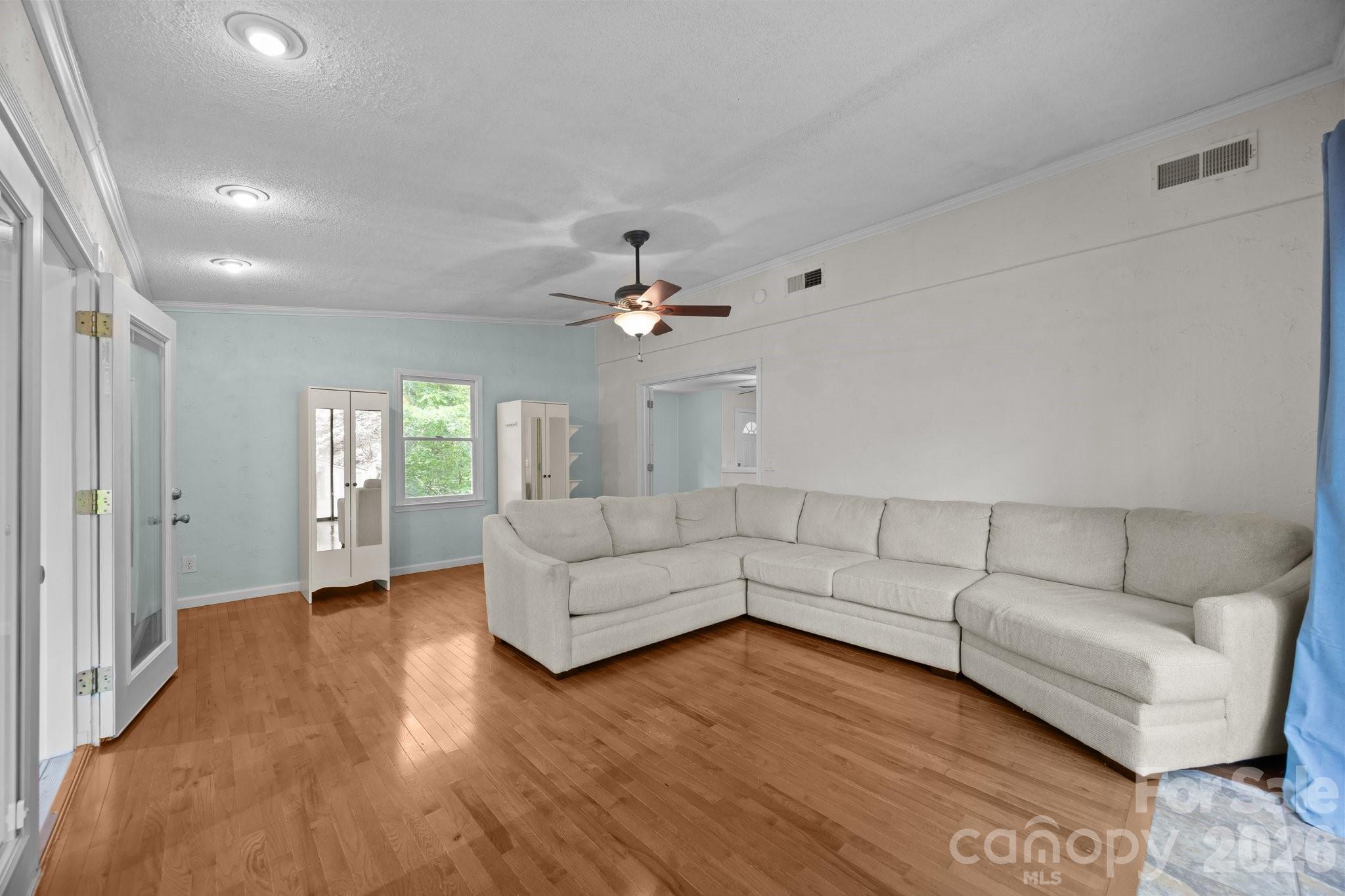 193 Timberside Drive — Mars Hill