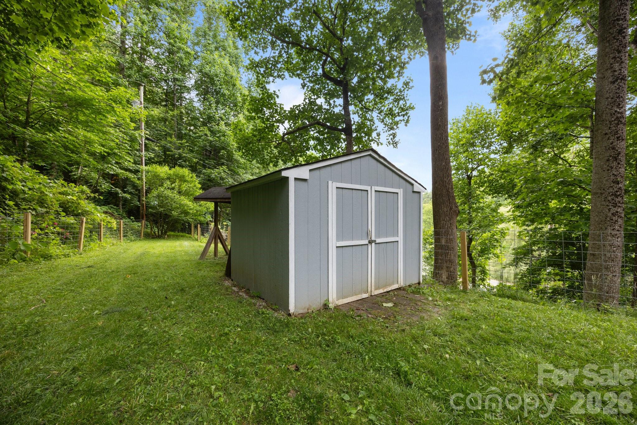 193 Timberside Drive — Mars Hill