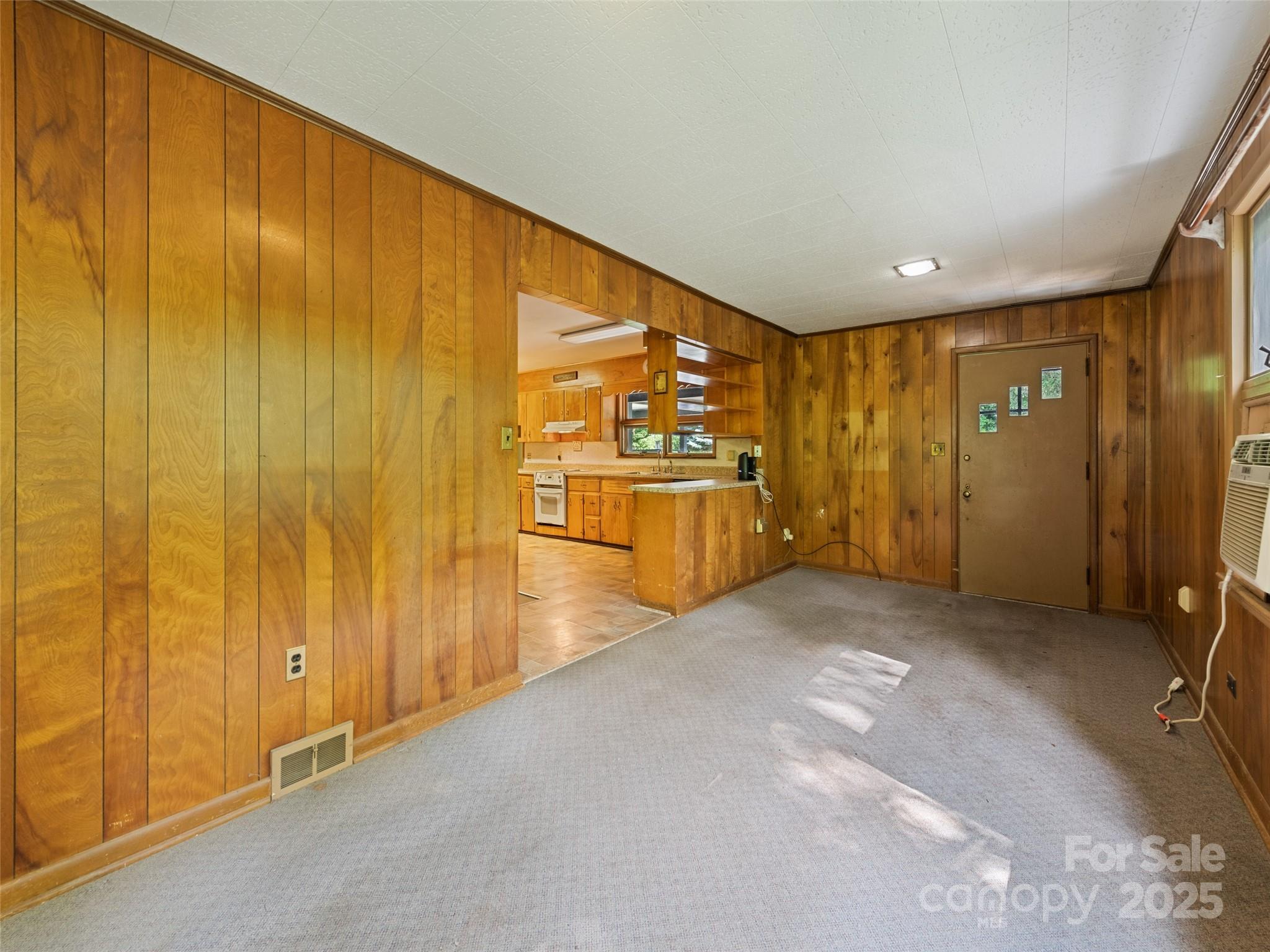 88 Laurel Loop — Maggie Valley