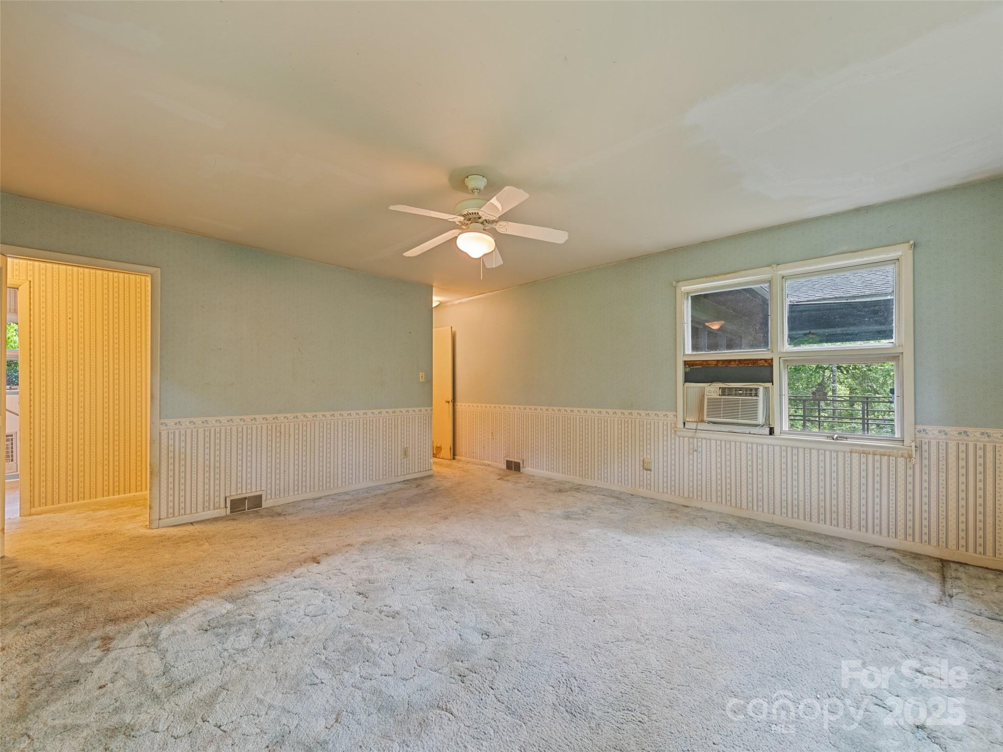 88 Laurel Loop — Maggie Valley