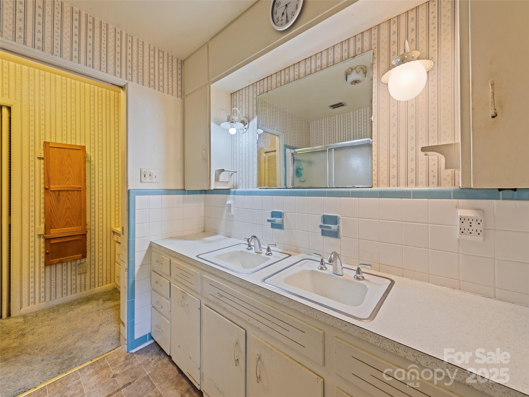 88 Laurel Loop — Maggie Valley